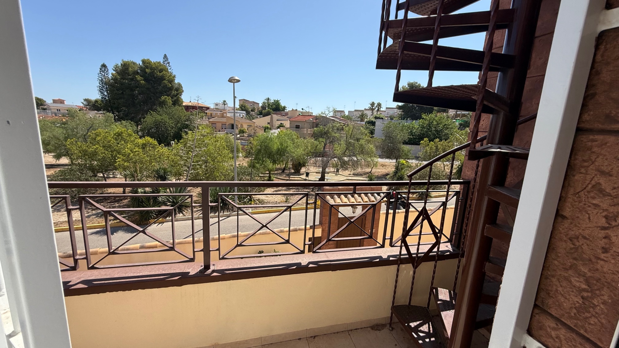 For sale - 7 Bedroom 4 Bathroom Villa in Torrevieja - Costa Blanca  - Alicante