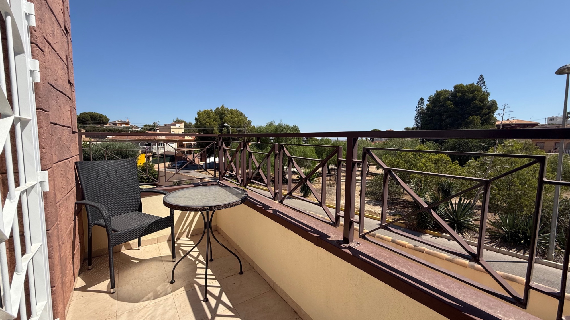 For sale - 7 Bedroom 4 Bathroom Villa in Torrevieja - Costa Blanca  - Alicante