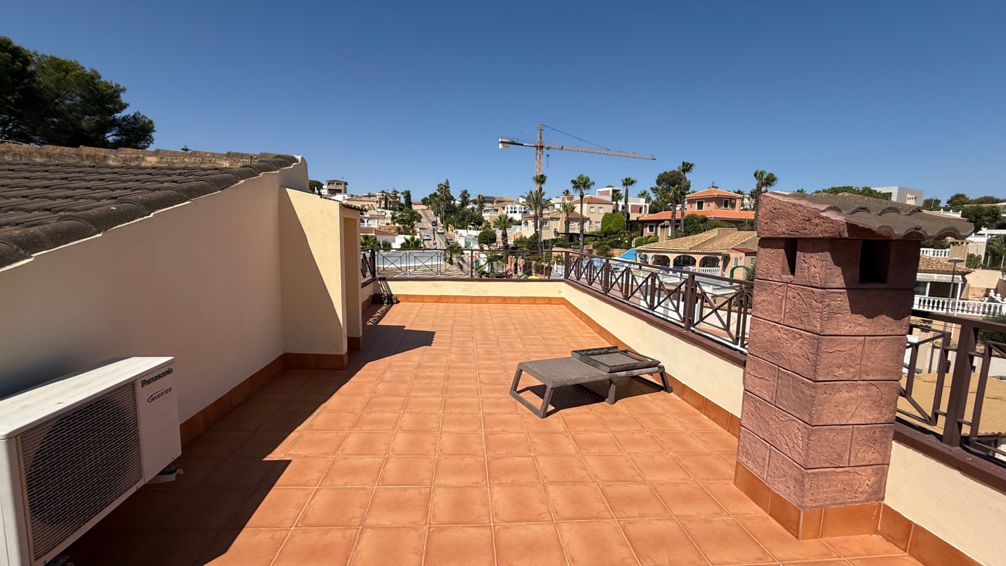 For sale - 7 Bedroom 4 Bathroom Villa in Torrevieja - Costa Blanca  - Alicante