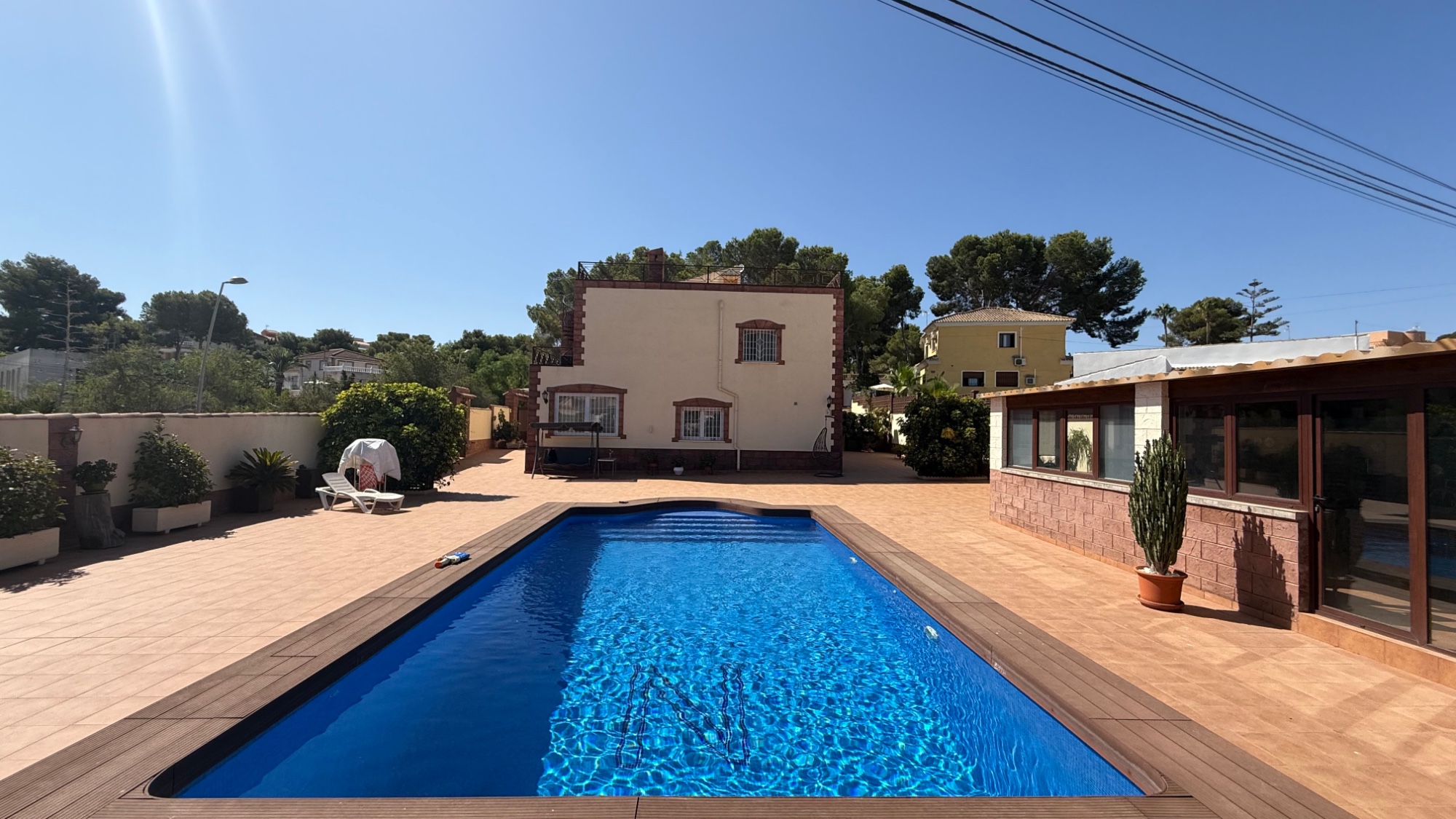 For sale - 7 Bedroom 4 Bathroom Villa in Torrevieja - Costa Blanca  - Alicante