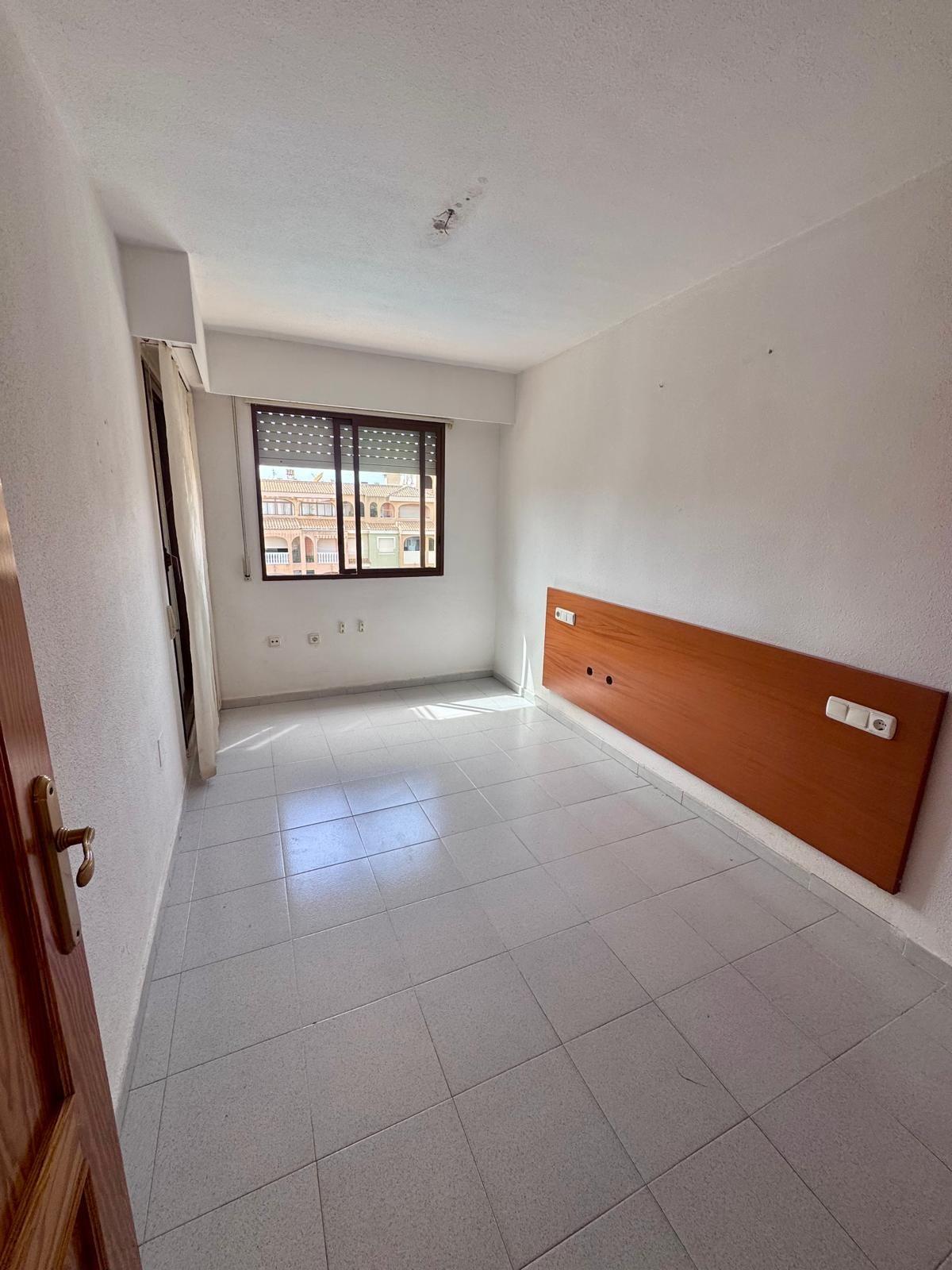 For sale - 2 Bedroom 1 Bathroom Apartment in Torrevieja - PARQUE DE LAS NACIONES  - Alicante