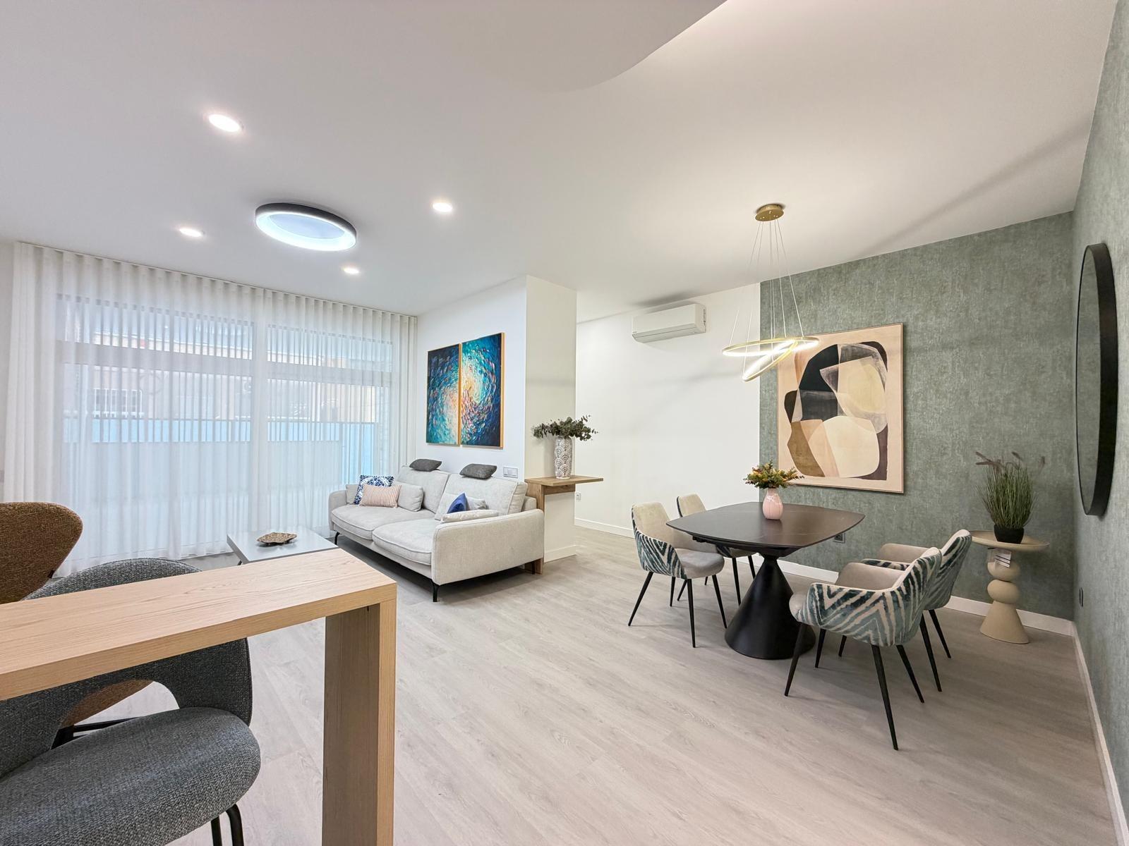For sale - 2 Bedroom 2 Bathroom Apartment in Torrevieja - Playa Del Cura  - Alicante