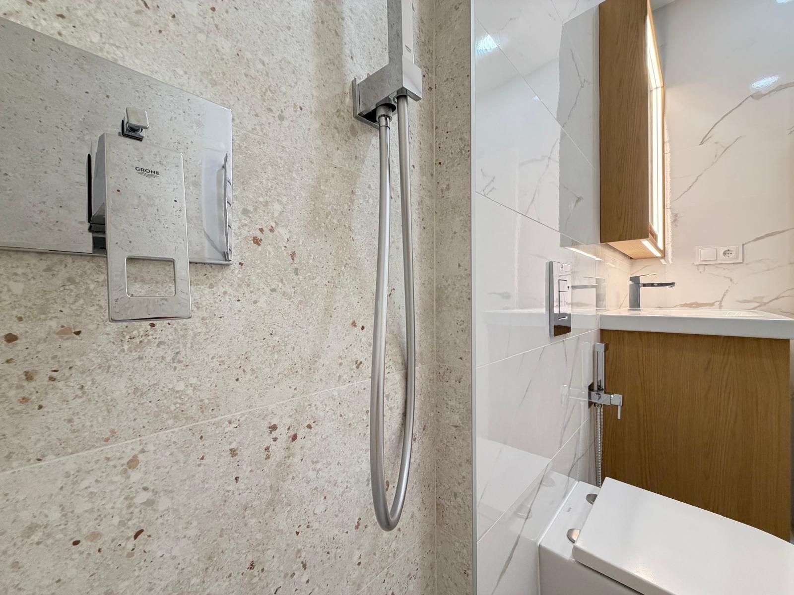For sale - 2 Bedroom 2 Bathroom Apartment in Torrevieja - Playa Del Cura  - Alicante