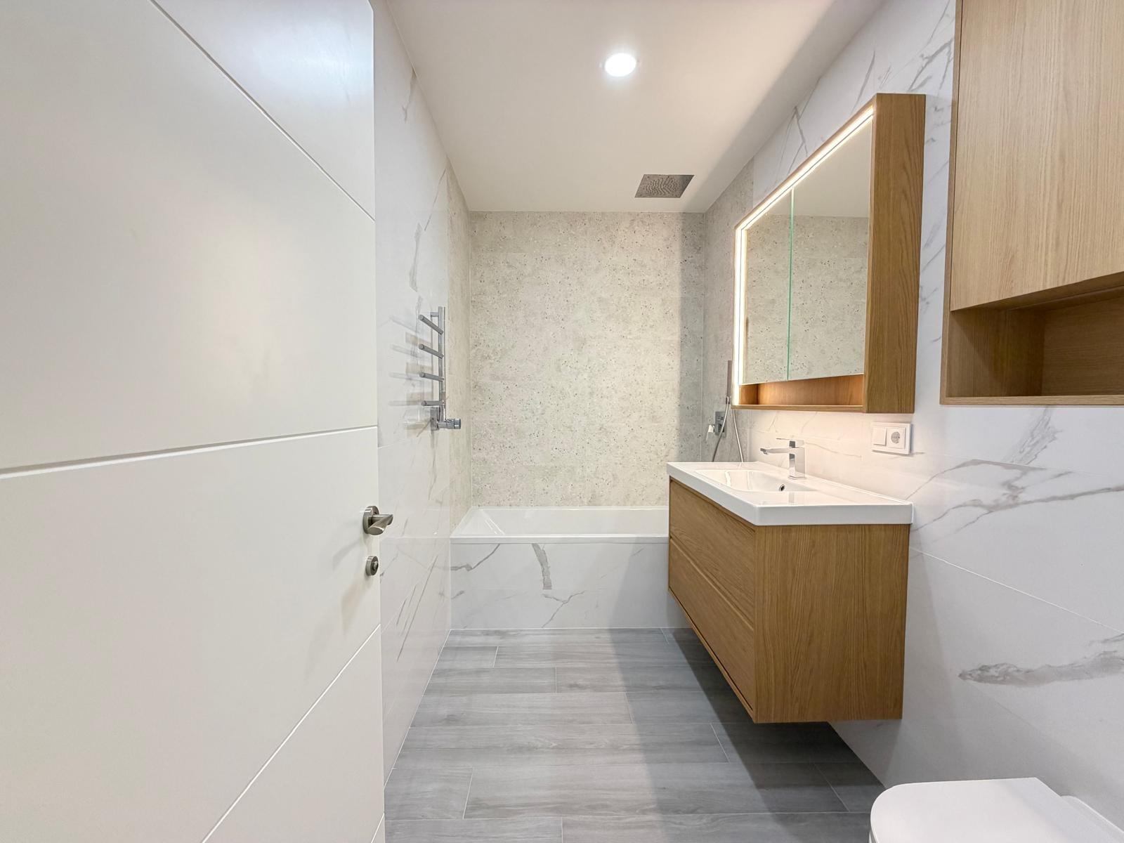 For sale - 2 Bedroom 2 Bathroom Apartment in Torrevieja - Playa Del Cura  - Alicante