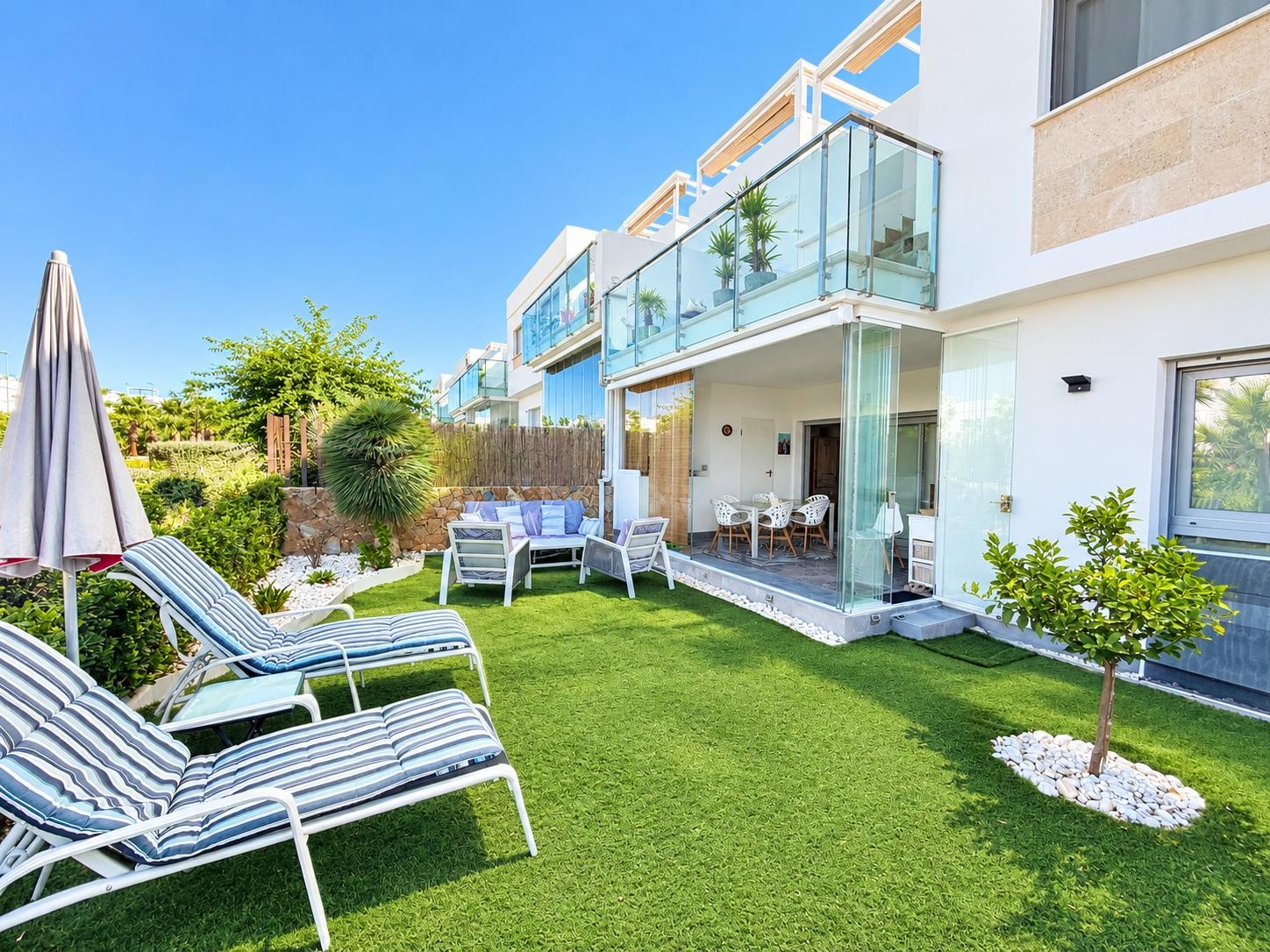 For sale - 2 Bedroom 2 Bathroom Apartment in Orihuela Costa - Costa Blanca  - Alicante
