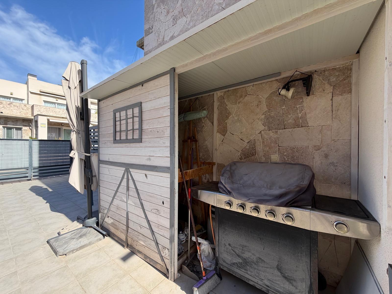 For sale - 3 Bedroom 3 Bathroom Town House in Torrevieja - aguas nuevas  - Alicante