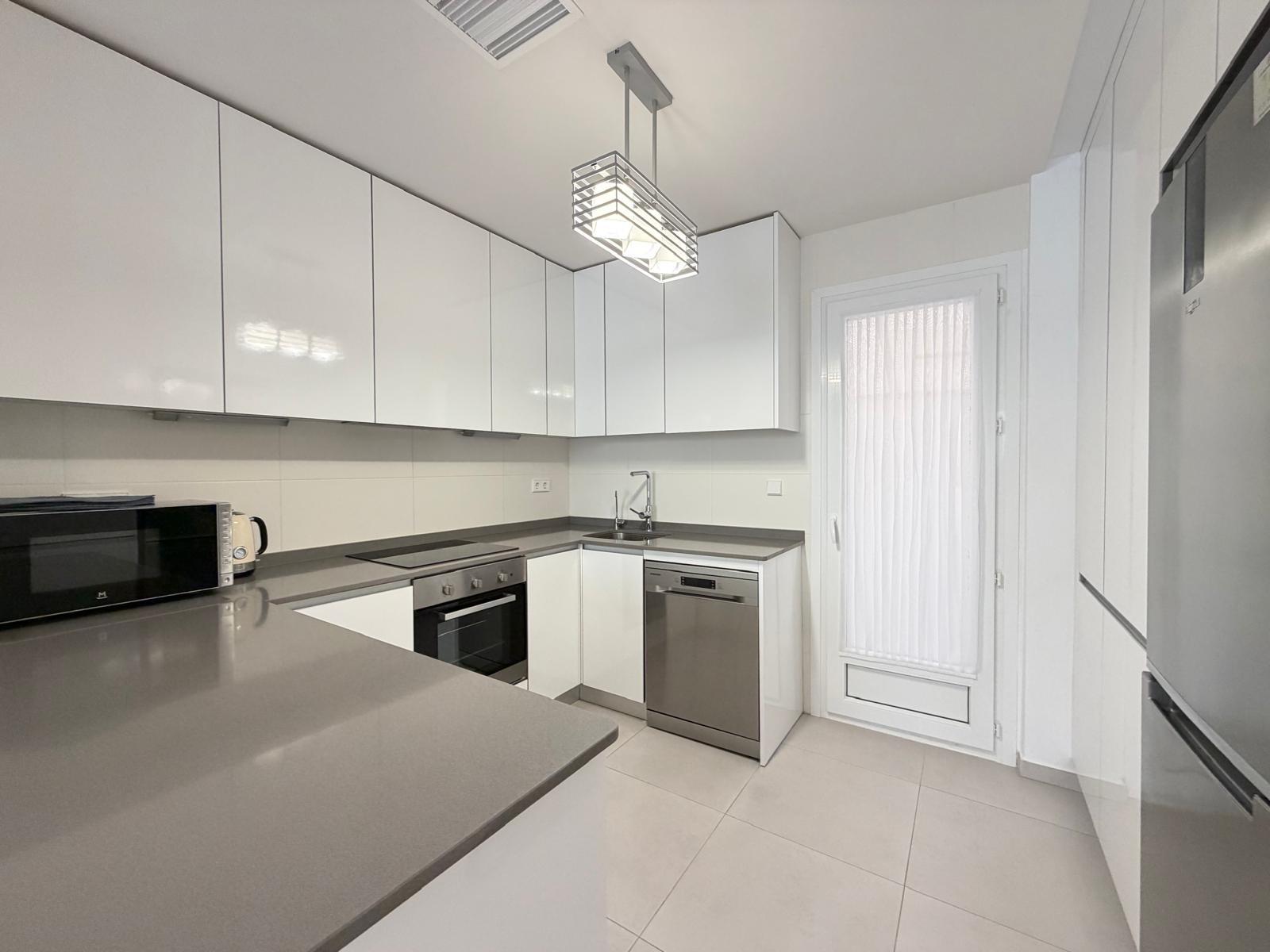For sale - 3 Bedroom 3 Bathroom Town House in Torrevieja - aguas nuevas  - Alicante