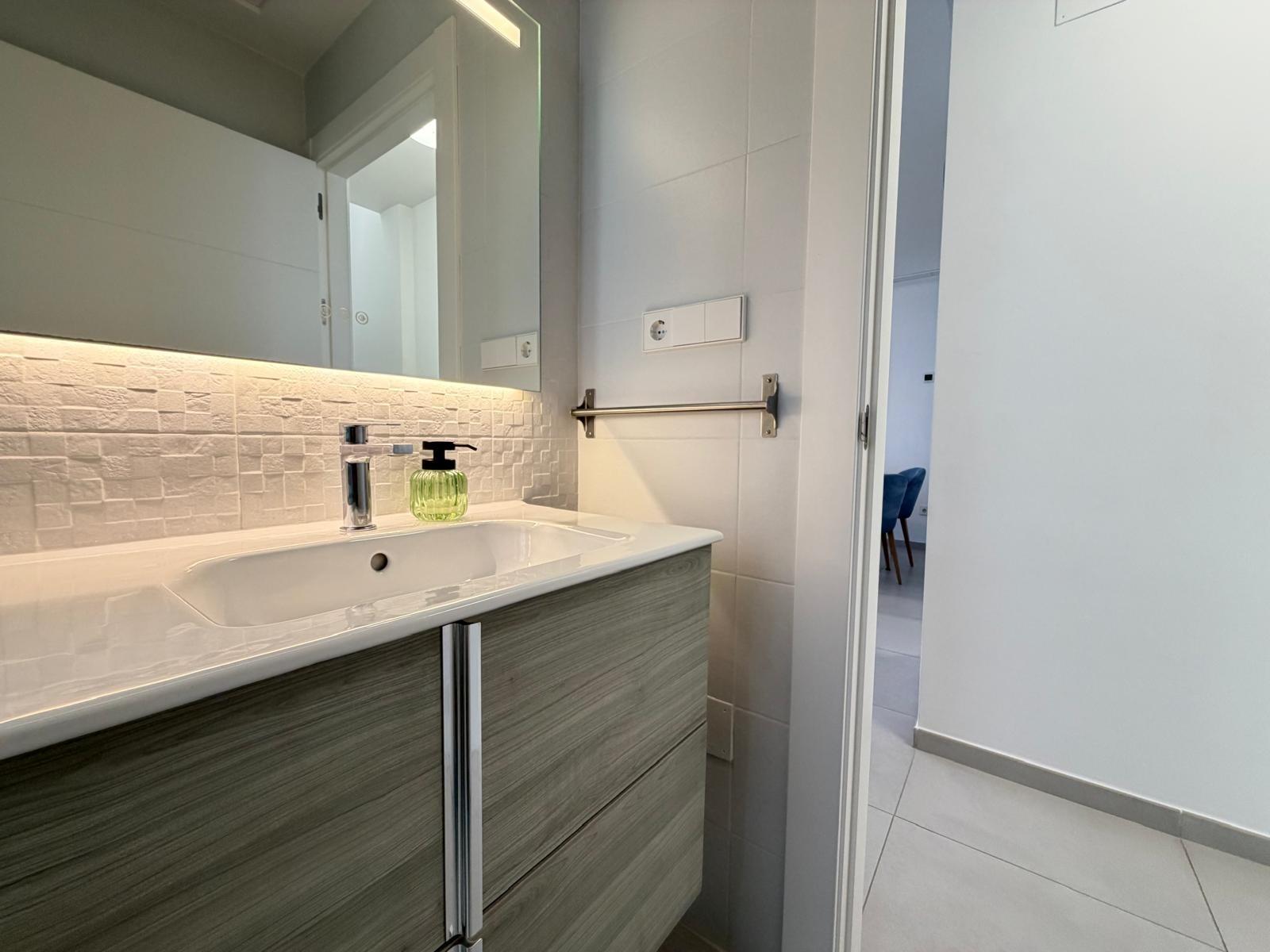 For sale - 3 Bedroom 3 Bathroom Town House in Torrevieja - aguas nuevas  - Alicante