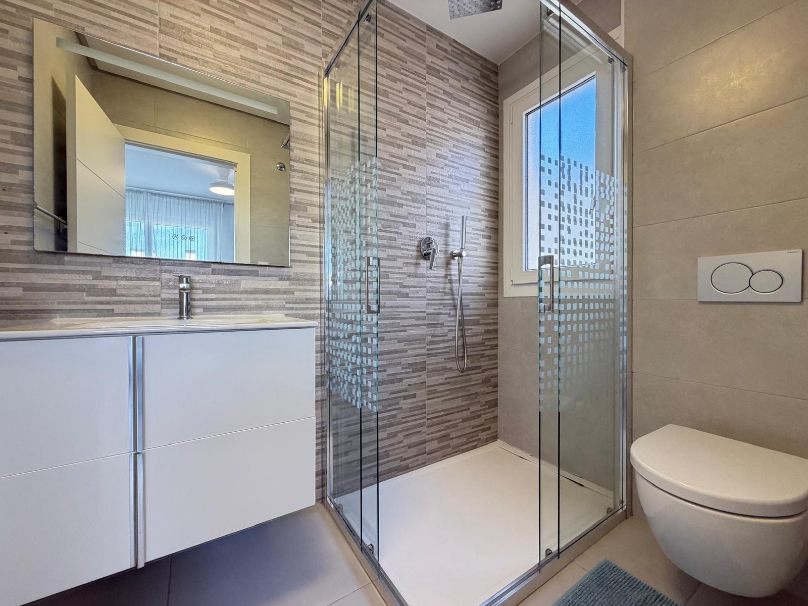For sale - 3 Bedroom 3 Bathroom Town House in Torrevieja - aguas nuevas  - Alicante