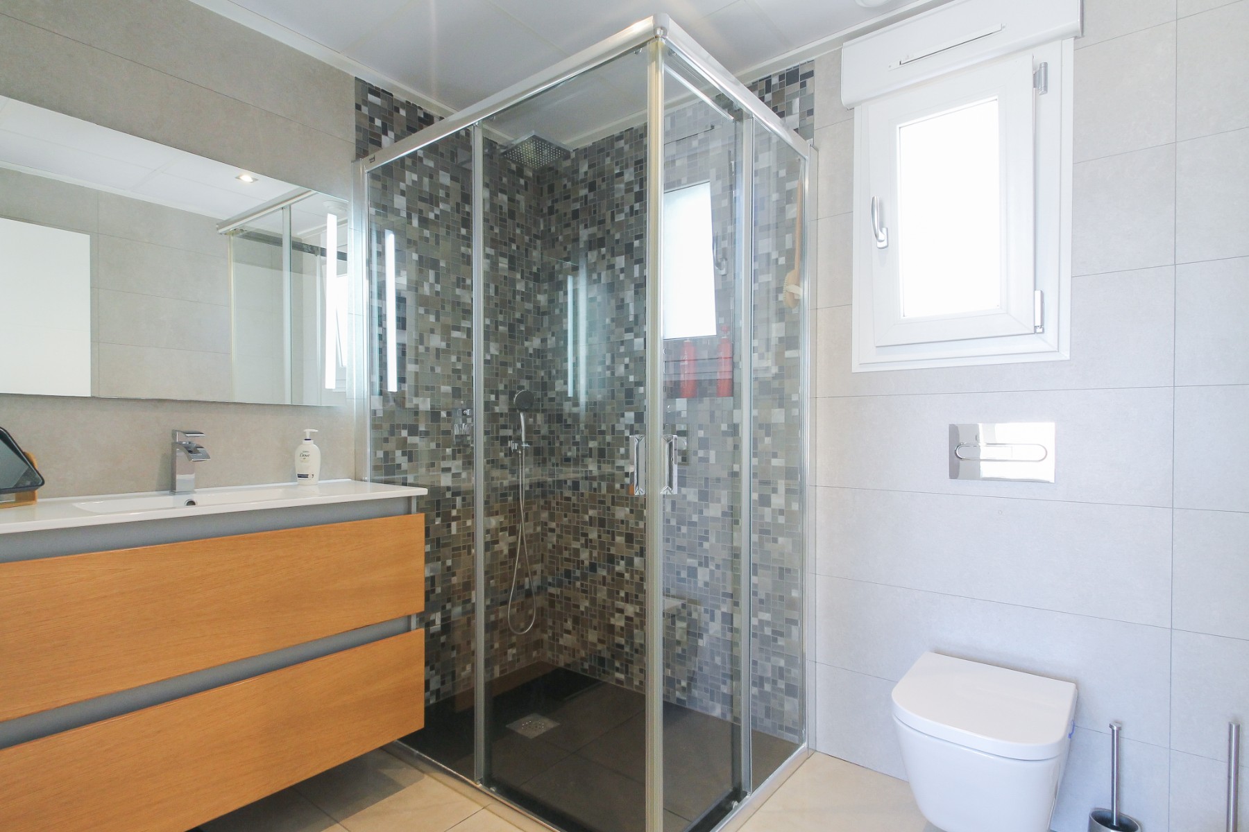 For sale - 4 Bedroom 2 Bathroom Villa in Torrevieja - Costa Blanca  - Alicante