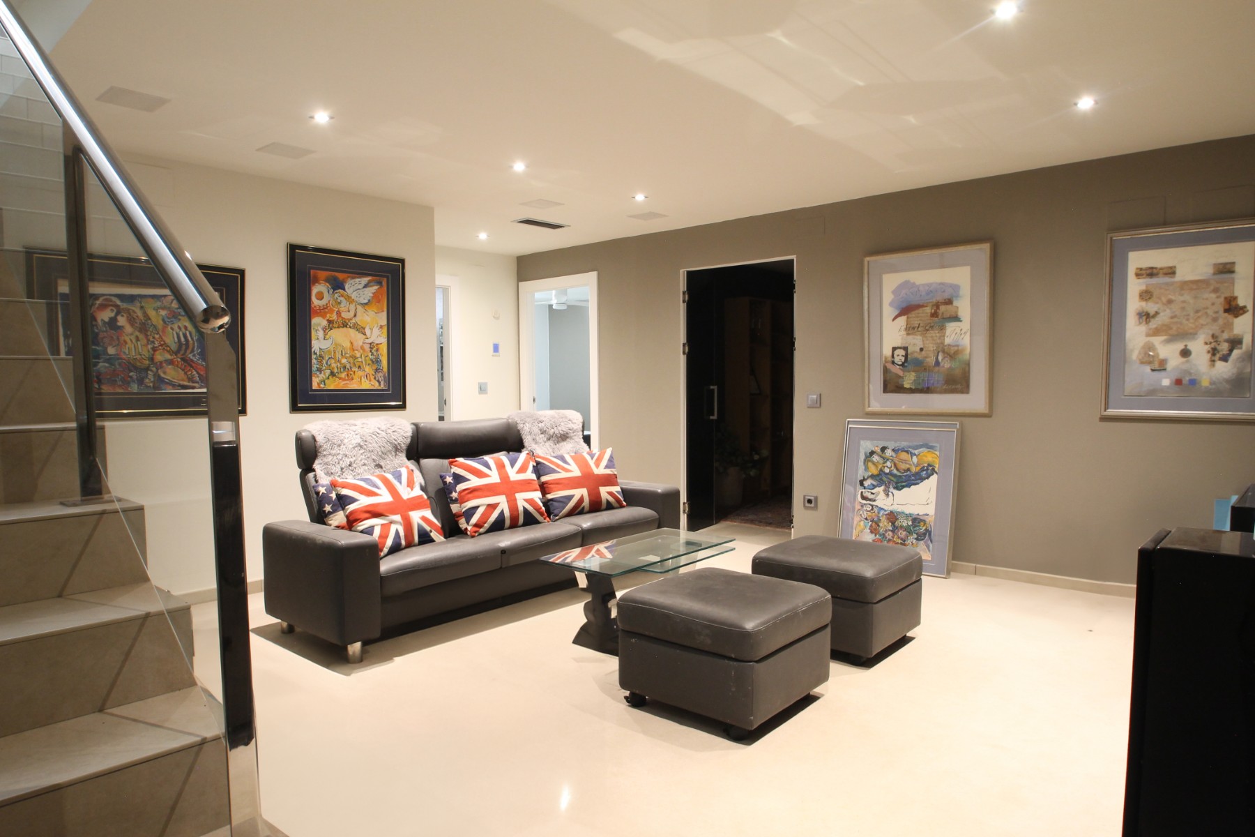 For sale - 4 Bedroom 2 Bathroom Villa in Torrevieja - Costa Blanca  - Alicante