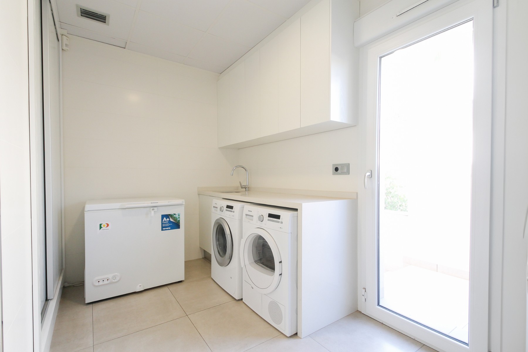For sale - 4 Bedroom 2 Bathroom Villa in Torrevieja - Costa Blanca  - Alicante