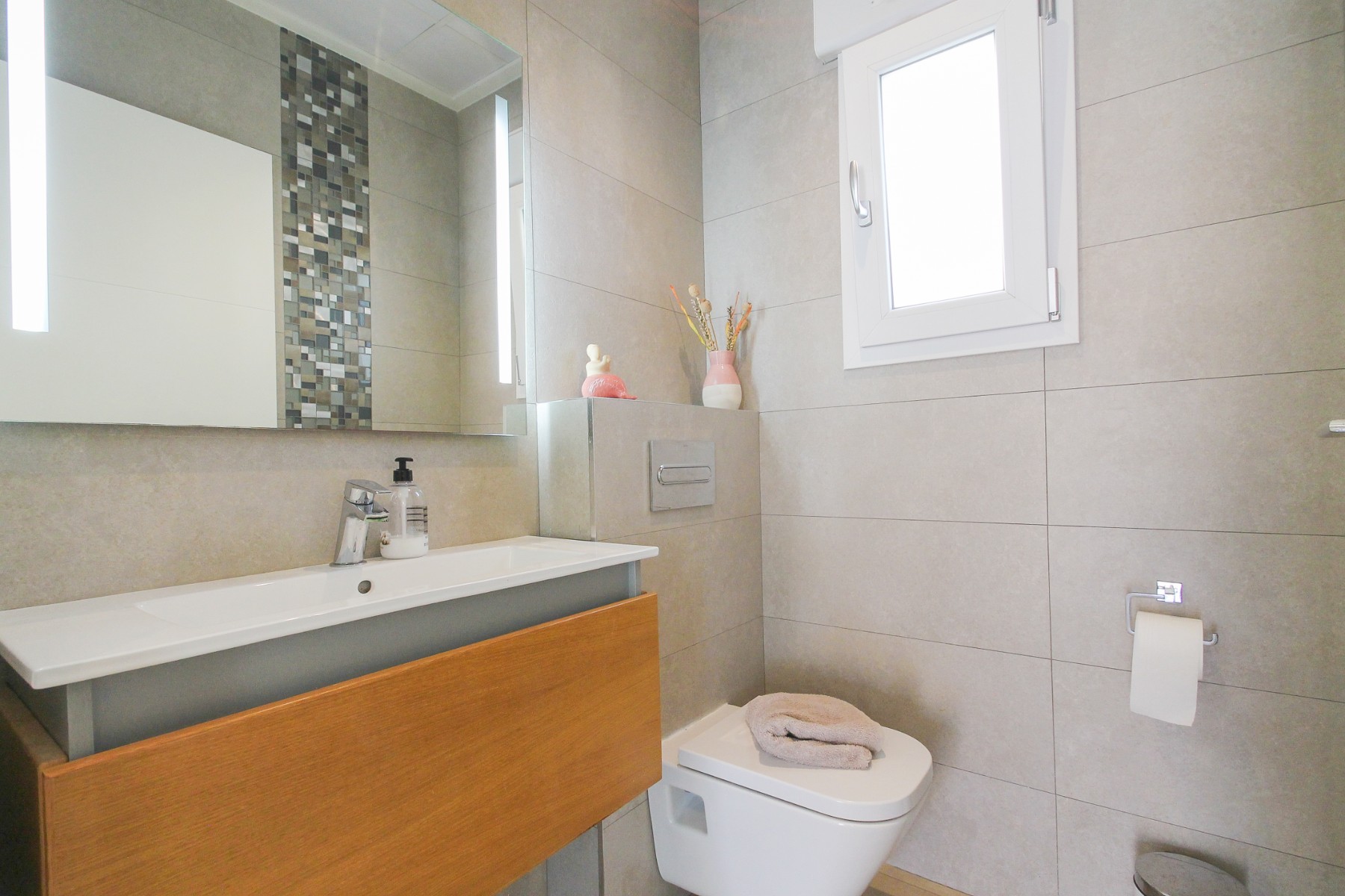For sale - 4 Bedroom 2 Bathroom Villa in Torrevieja - Costa Blanca  - Alicante