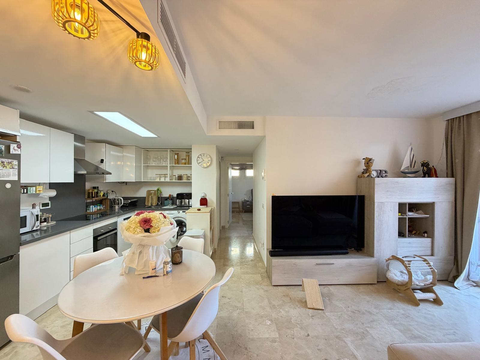For sale - 3 Bedroom 2 Bathroom Apartment in Torrevieja - Punta Prima  - Alicante