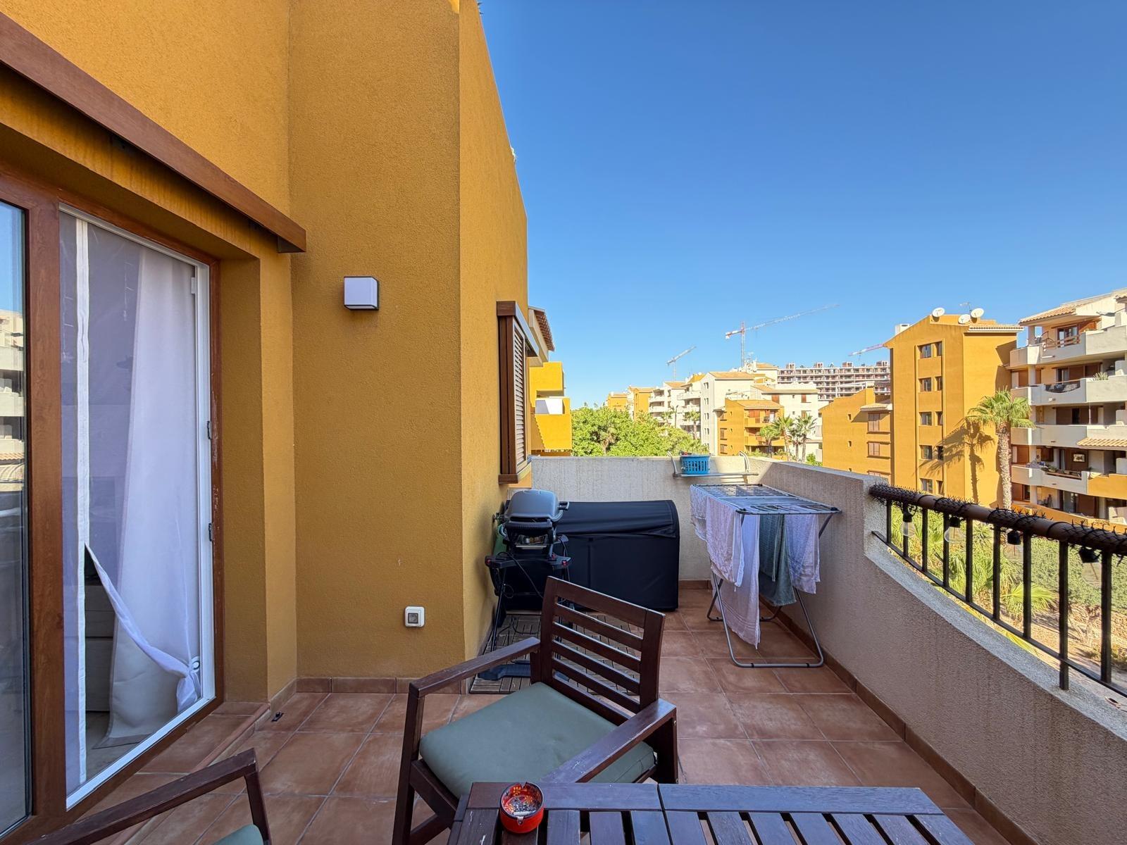 For sale - 3 Bedroom 2 Bathroom Apartment in Torrevieja - Punta Prima  - Alicante