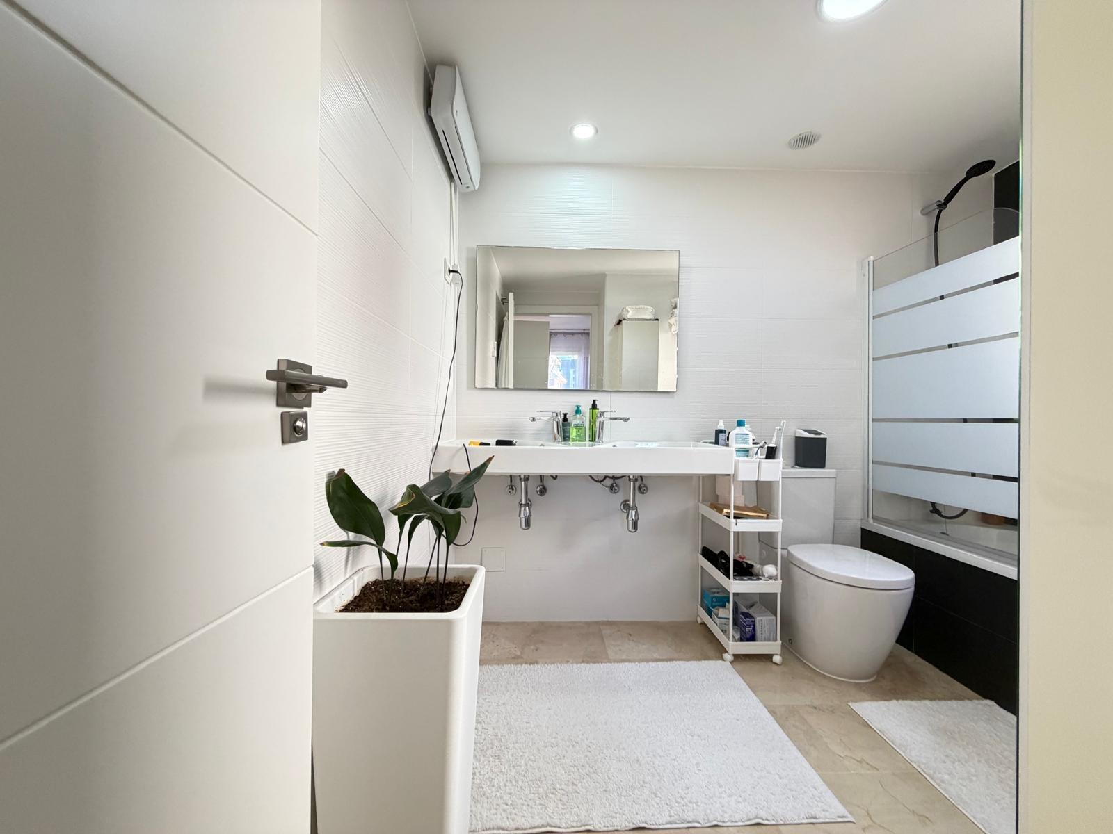 For sale - 3 Bedroom 2 Bathroom Apartment in Torrevieja - Punta Prima  - Alicante