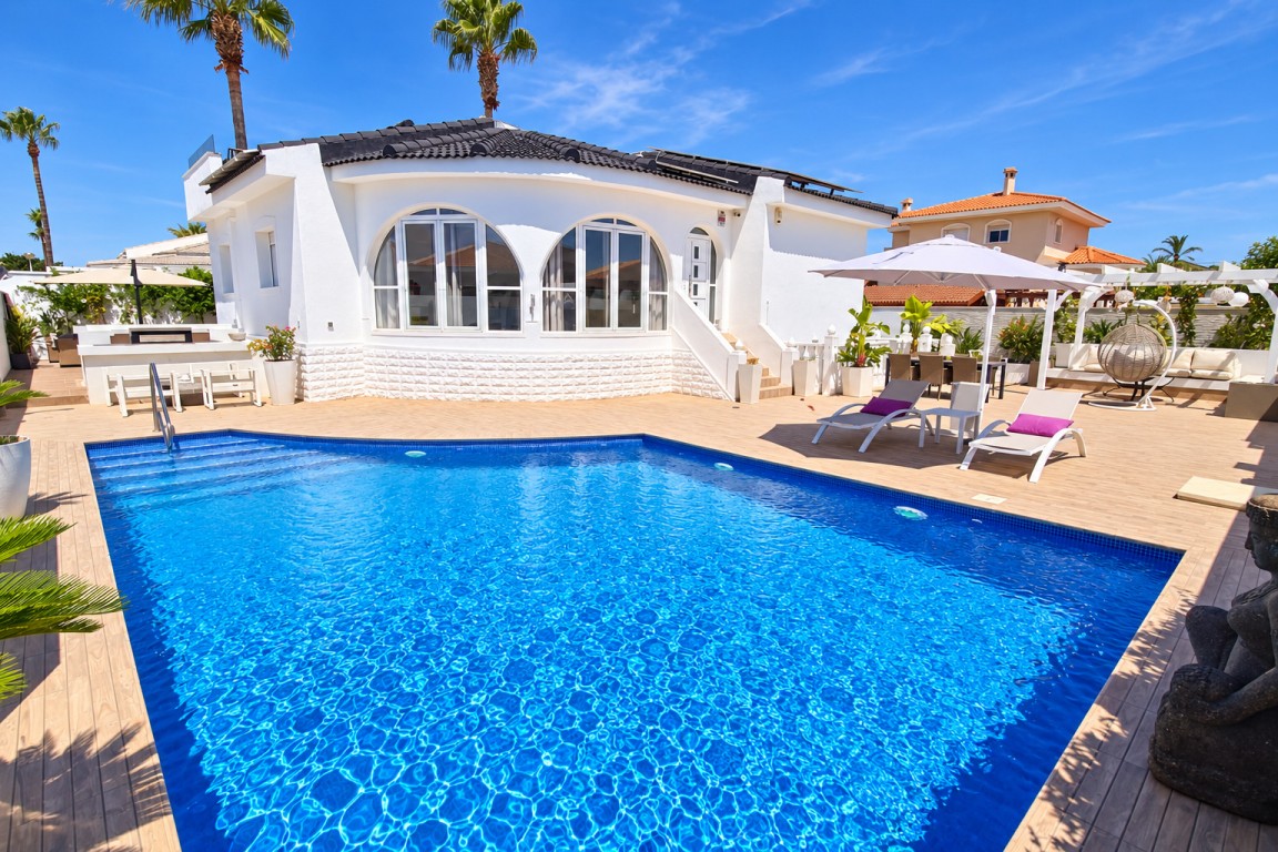 For sale - 3 Bedroom 2 Bathroom Villa in Ciudad Quesada - Costa Blanca  - Alicante