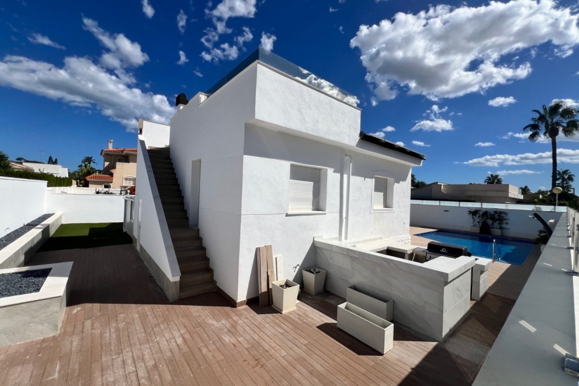 For sale - 3 Bedroom 2 Bathroom Villa in Ciudad Quesada - Costa Blanca  - Alicante