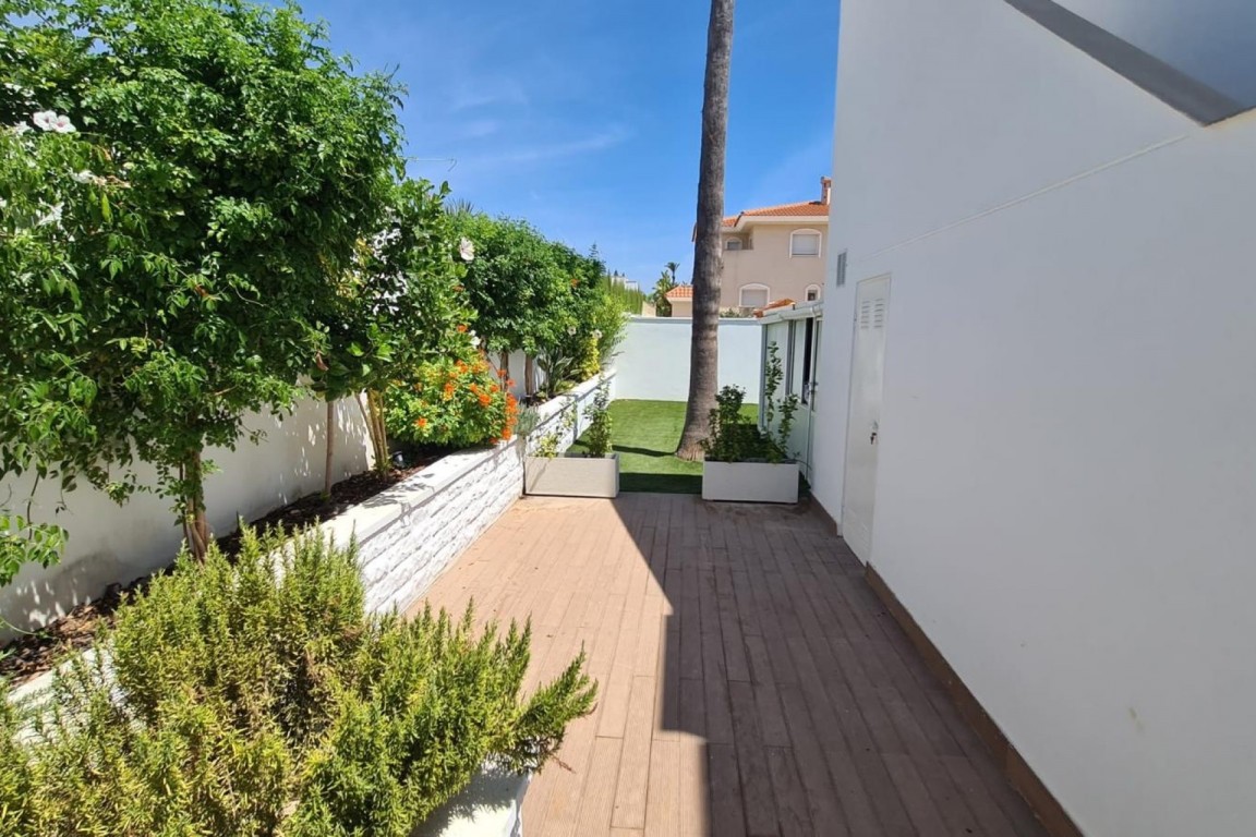For sale - 3 Bedroom 2 Bathroom Villa in Ciudad Quesada - Costa Blanca  - Alicante