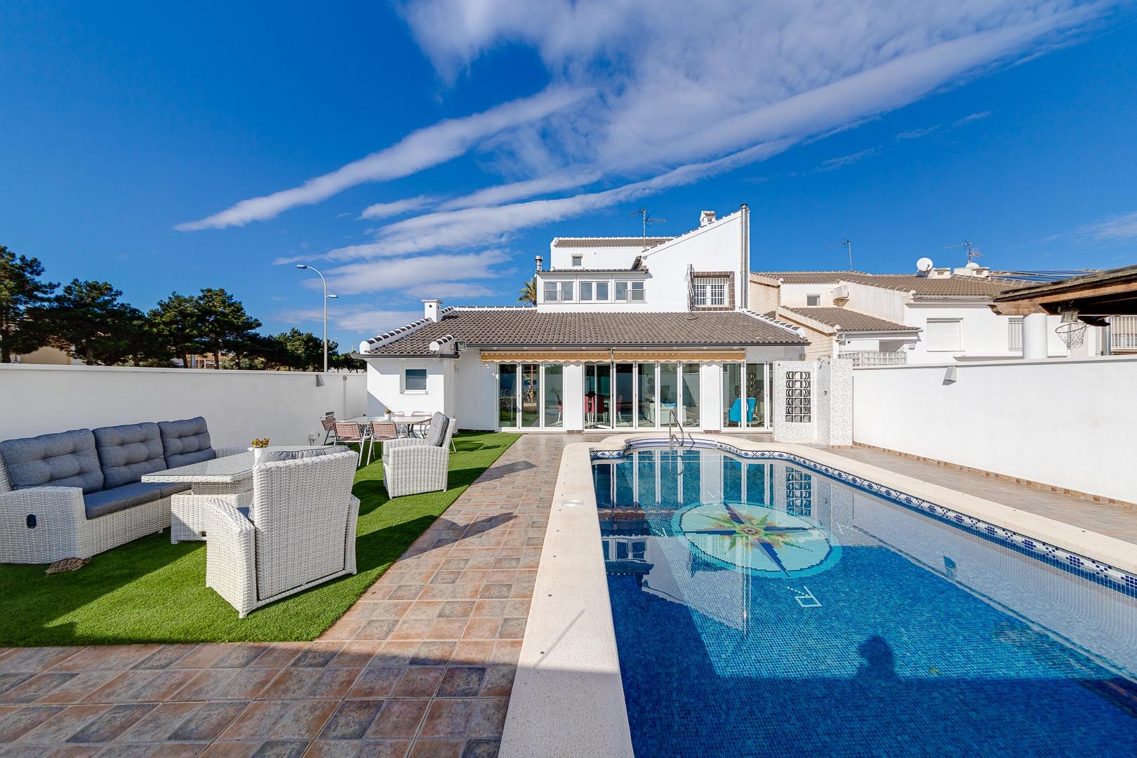 For sale - 6 Bedroom 4 Bathroom Villa in San Javier - Costa Calida  - Murcia