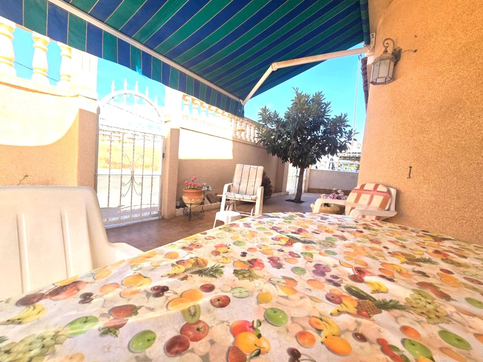 For sale - 3 Bedroom 2 Bathroom Villa in Torrevieja - Los Balcones - Los Altos Del Edén  - Alicante