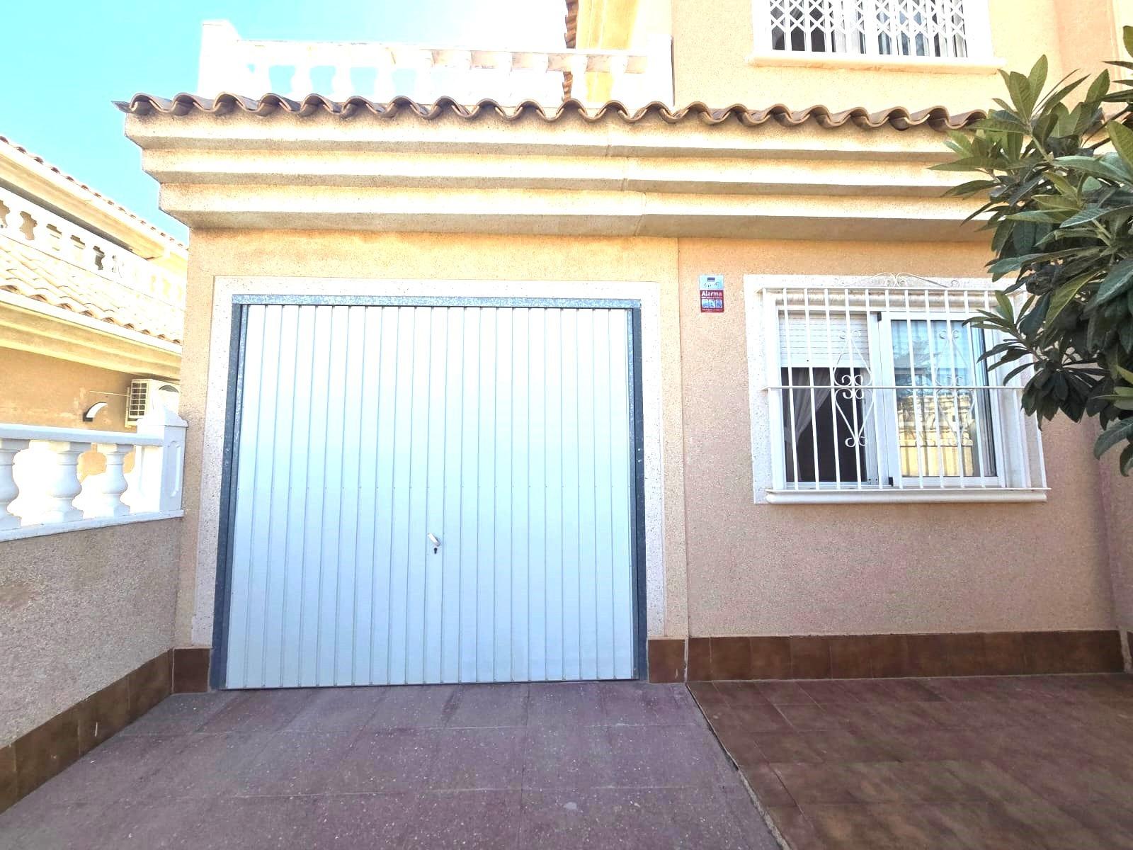 For sale - 3 Bedroom 2 Bathroom Villa in Torrevieja - Los Balcones - Los Altos Del Edén  - Alicante