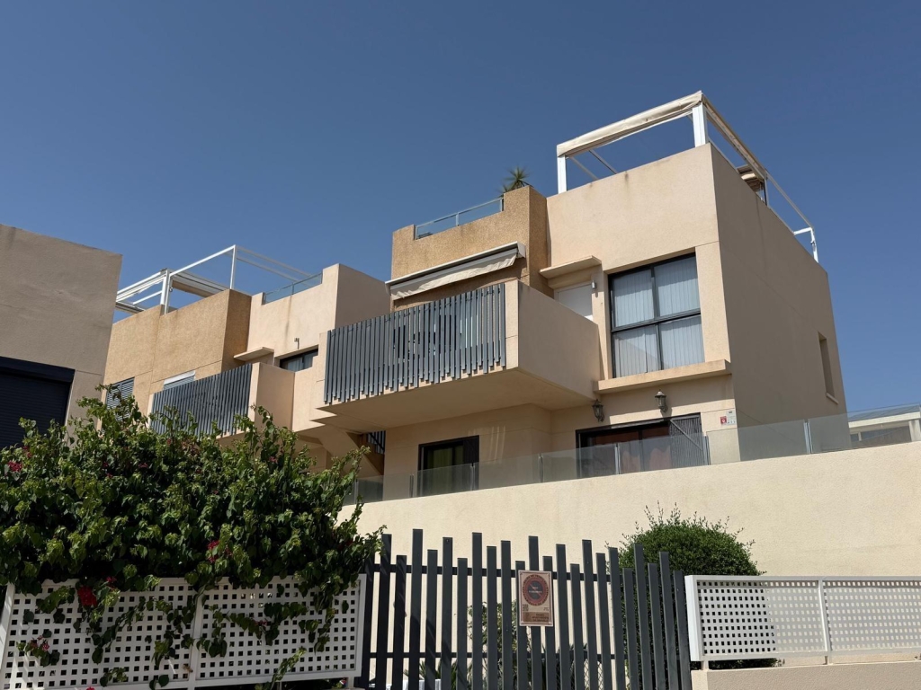 2 Bedroom 2 Bathroom Bungalow in Orihuela Costa
