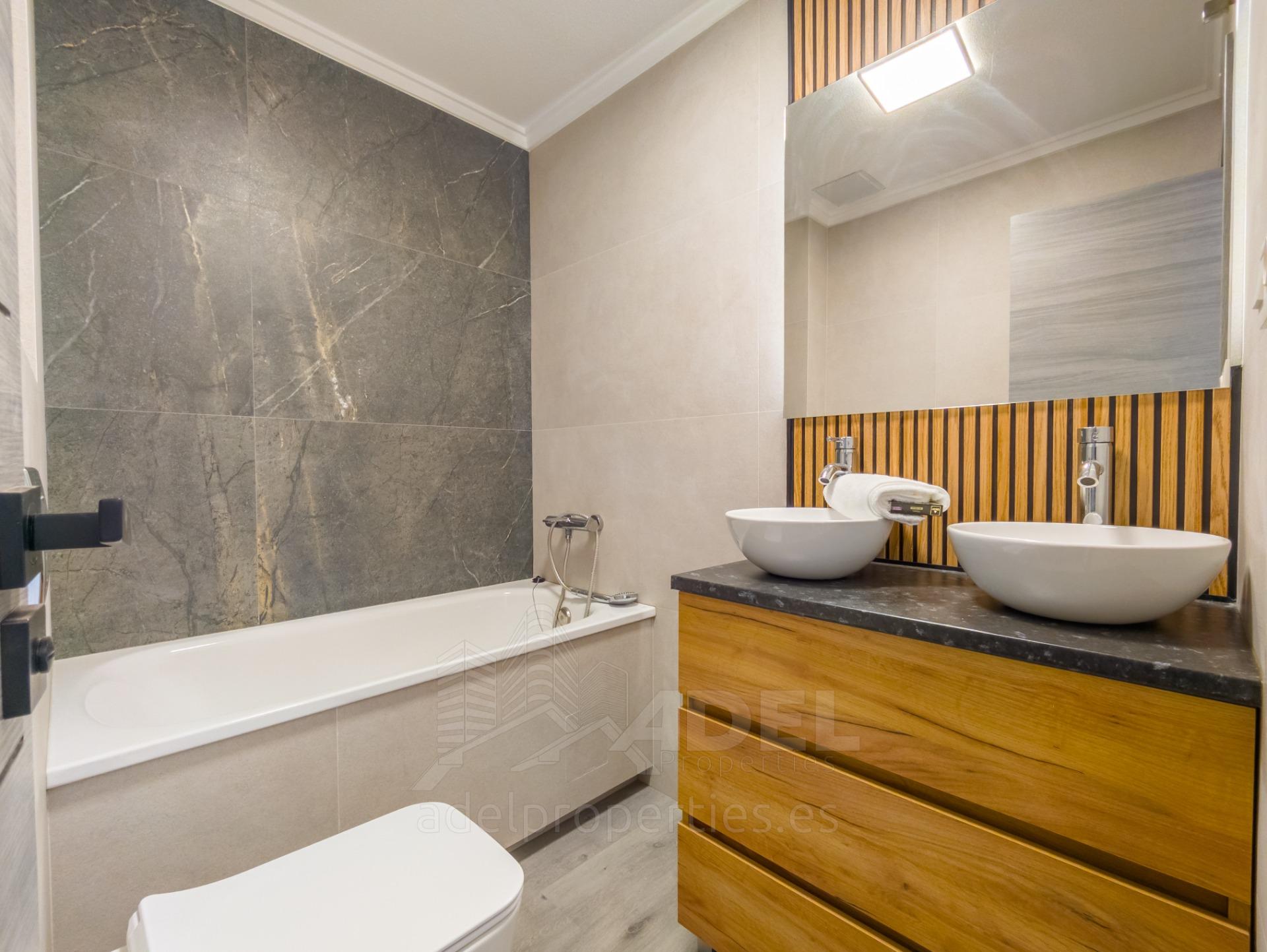 For sale - 3 Bedroom 2 Bathroom Apartment in Torrevieja - PARQUE DE LAS NACIONES  - Alicante