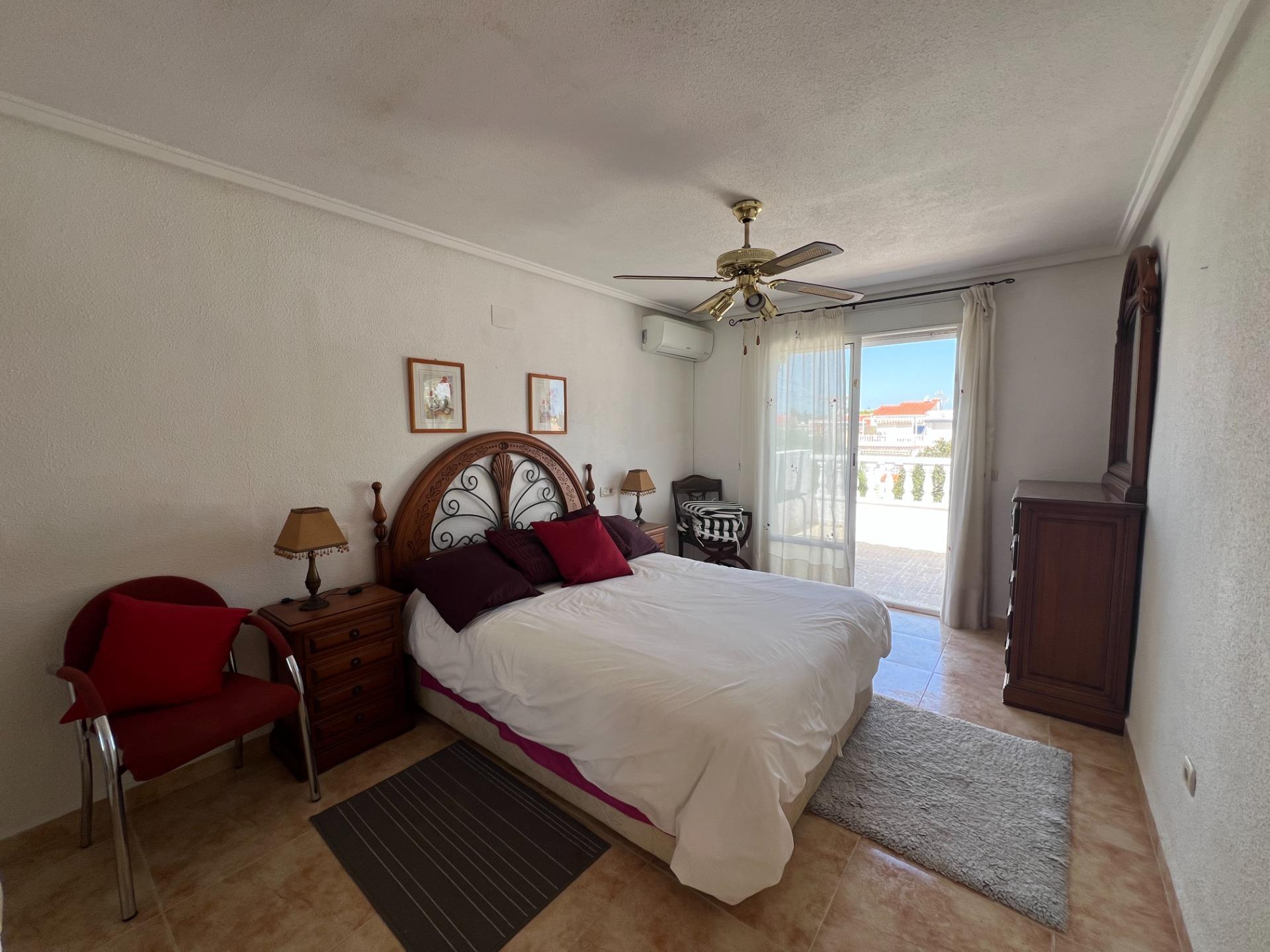 For sale - 3 Bedroom 2 Bathroom Town House in Torrevieja - San Luis  - Alicante