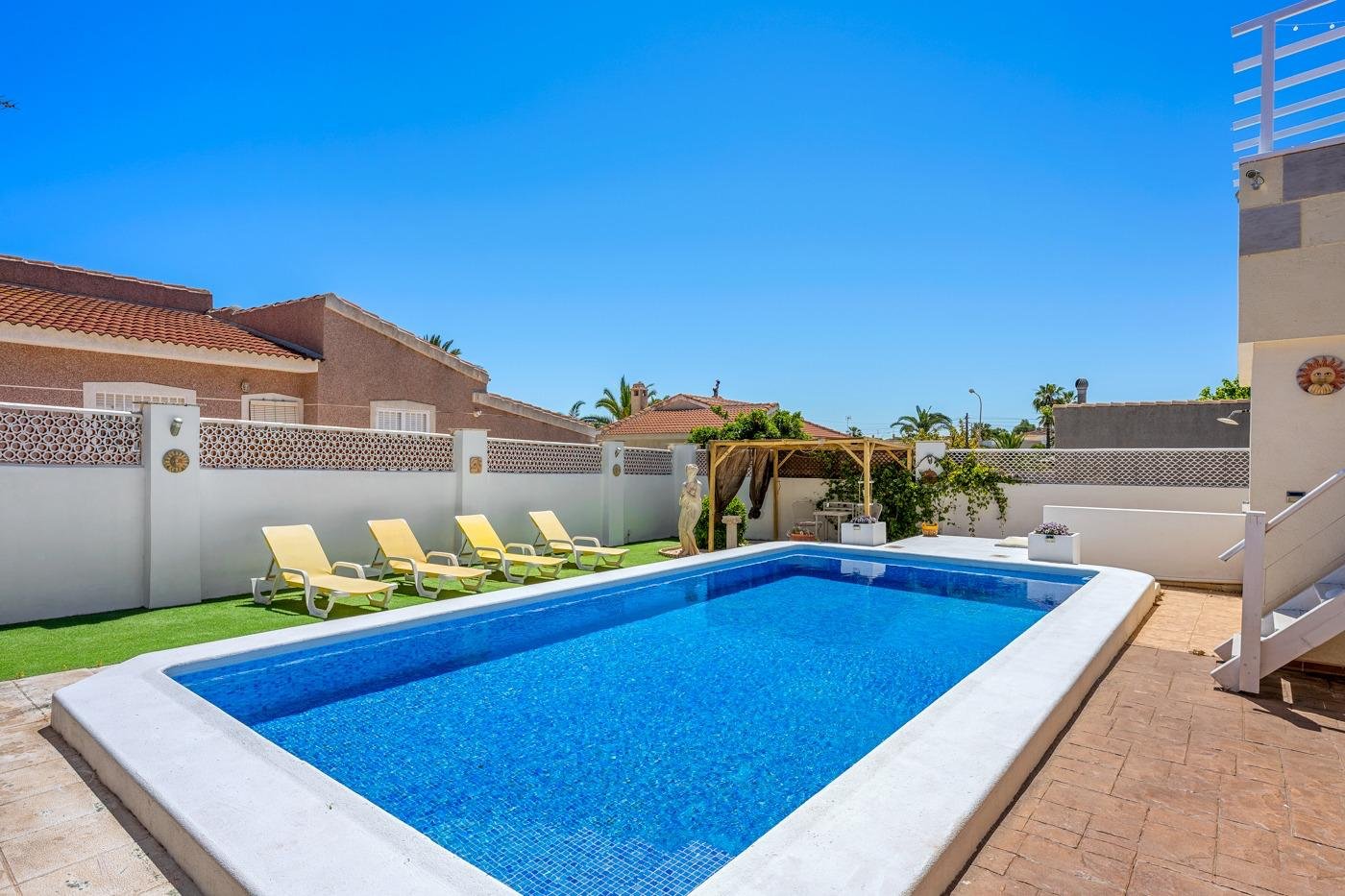 For sale - 6 Bedroom 3 Bathroom Villa in Ciudad Quesada - Costa Blanca  - Alicante