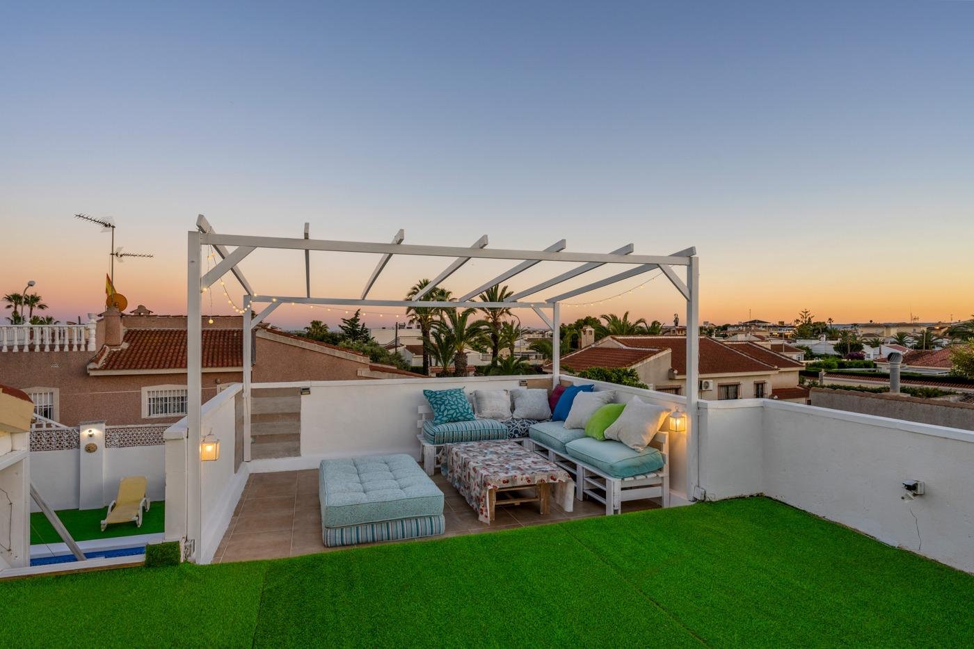 For sale - 6 Bedroom 3 Bathroom Villa in Ciudad Quesada - Costa Blanca  - Alicante