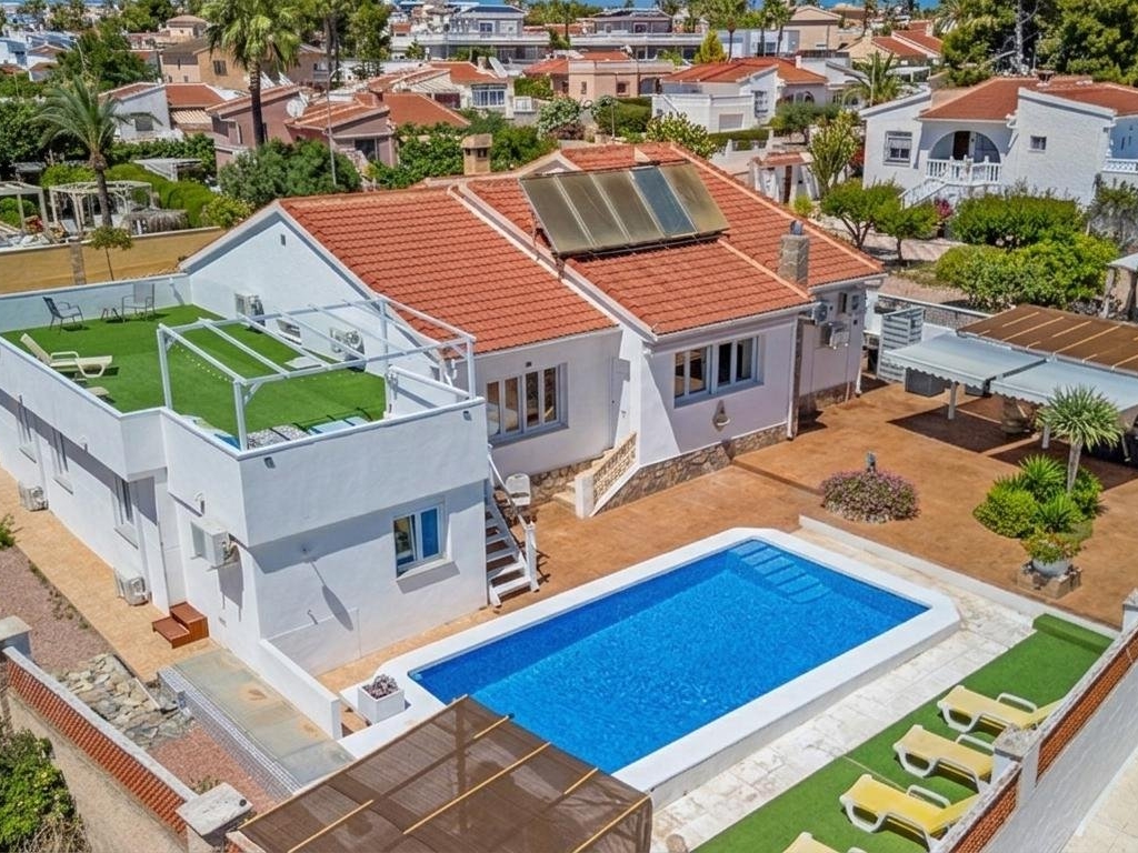 6 Bedroom 3 Bathroom Villa in Ciudad Quesada