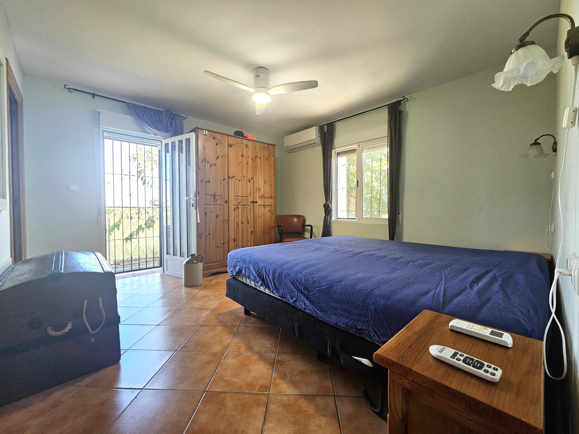 For sale - 5 Bedroom 4 Bathroom Villa in Orihuela - Molins-campaneta-san Bartolomé  - Alicante
