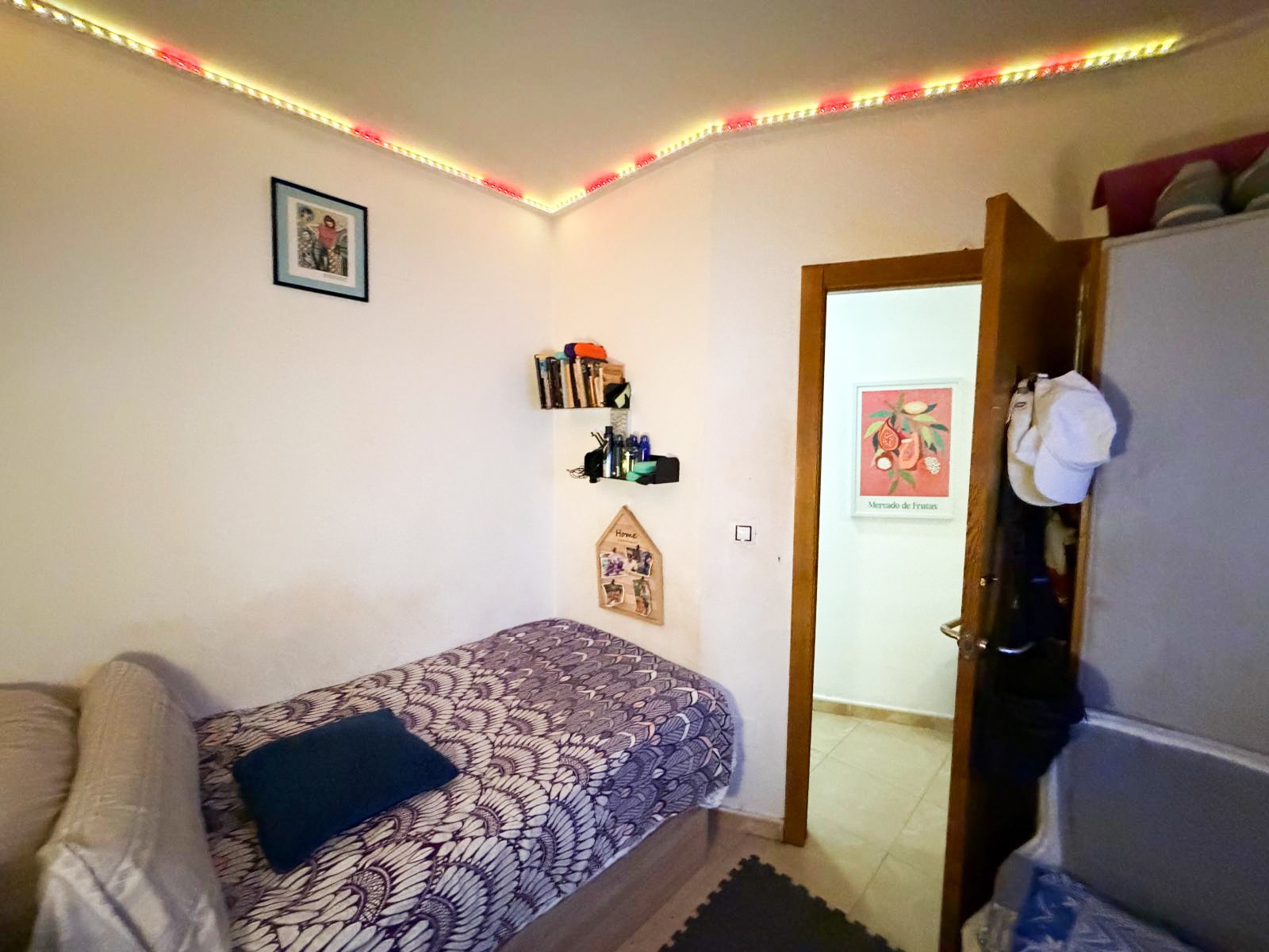 For sale - 3 Bedroom 2 Bathroom Apartment in Torrevieja - Costa Blanca  - Alicante