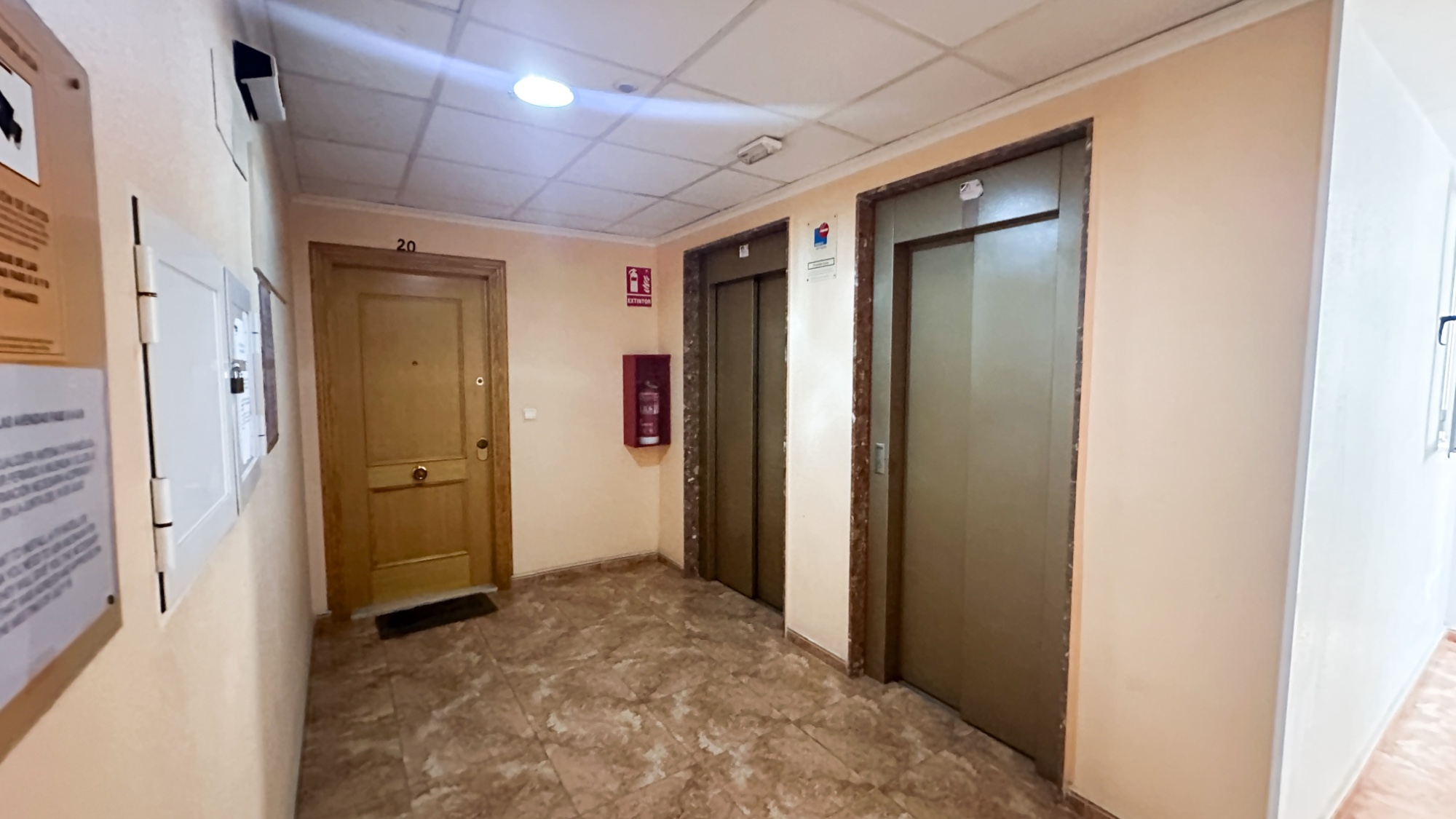 For sale - 3 Bedroom 2 Bathroom Apartment in Torrevieja - Costa Blanca  - Alicante