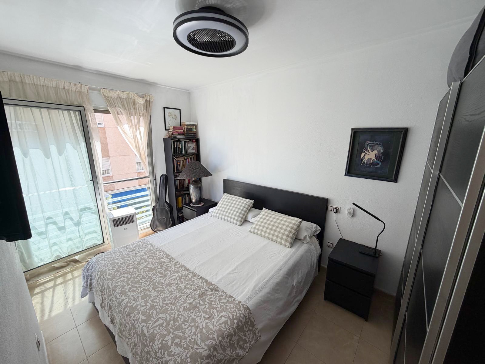For sale - 3 Bedroom 2 Bathroom Apartment in Torrevieja - Costa Blanca  - Alicante