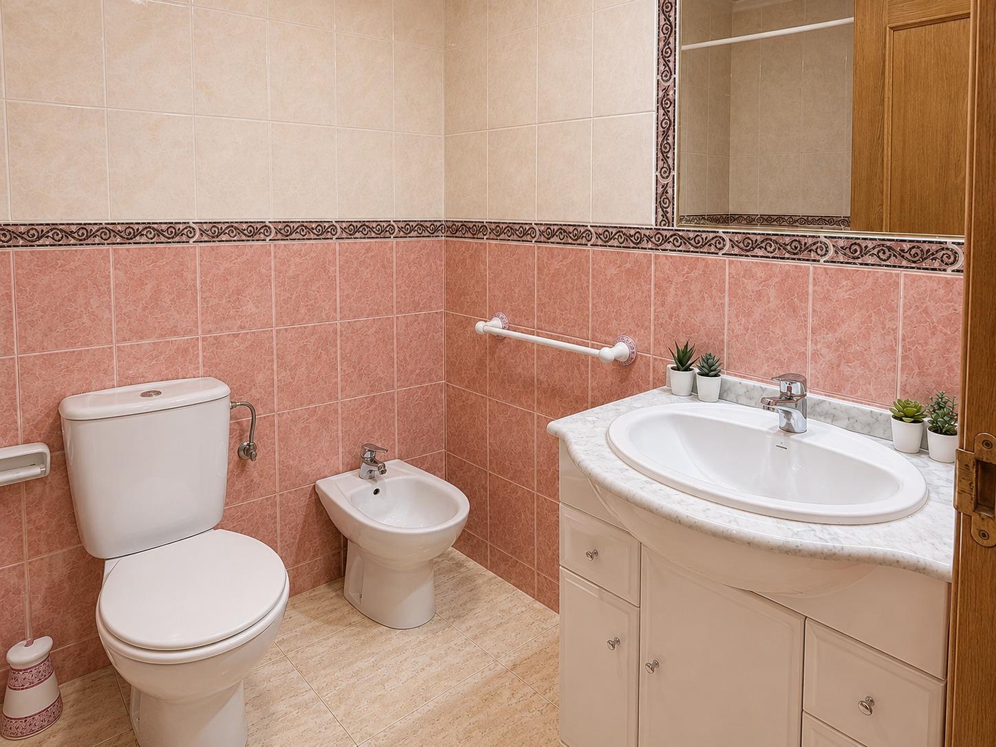 For sale - 3 Bedroom 2 Bathroom Apartment in Torrevieja - PARQUE DE LAS NACIONES  - Alicante