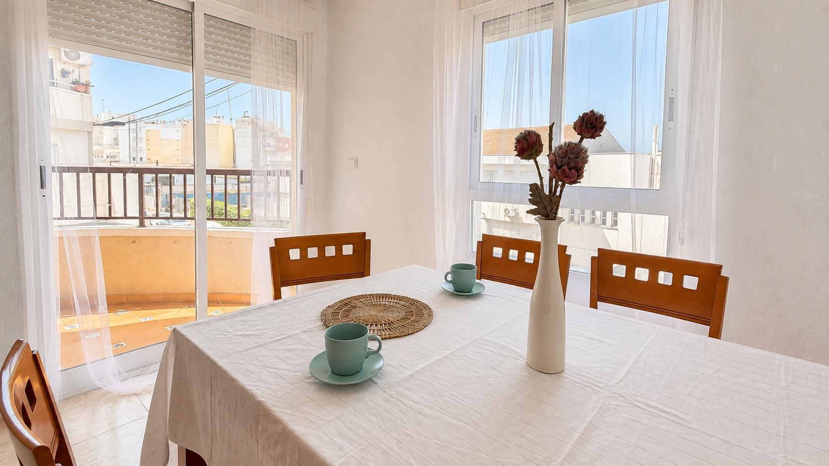 For sale - 3 Bedroom 2 Bathroom Apartment in Torrevieja - PARQUE DE LAS NACIONES  - Alicante