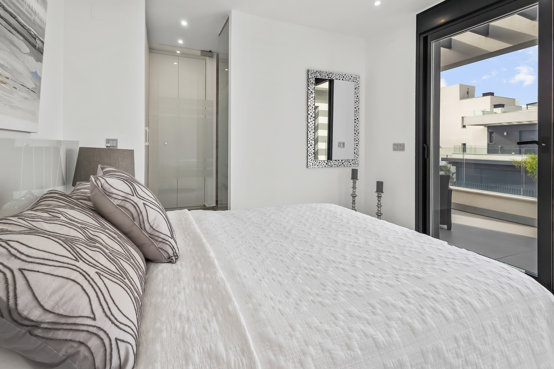 For sale - 4 Bedroom 3 Bathroom Villa in Algorfa - Inland  - Alicante