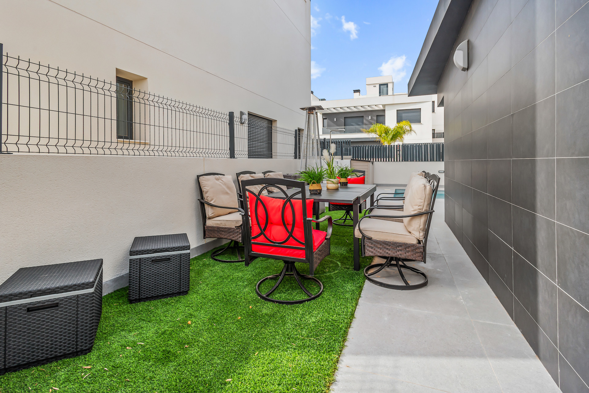 For sale - 4 Bedroom 3 Bathroom Villa in Algorfa - Inland  - Alicante