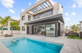 27-23-277-11-648/81208, 4 Bedroom 3 Bathroom Villa in Algorfa