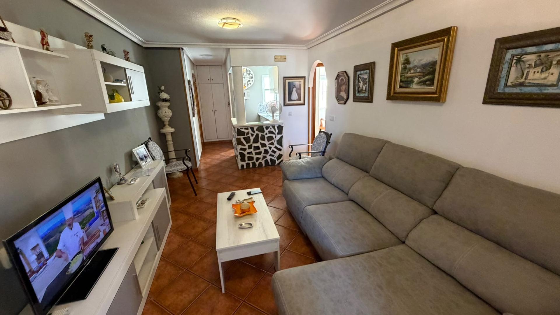 For sale - 2 Bedroom 1 Bathroom Apartment in Torrevieja - Playa Del Cura  - Alicante