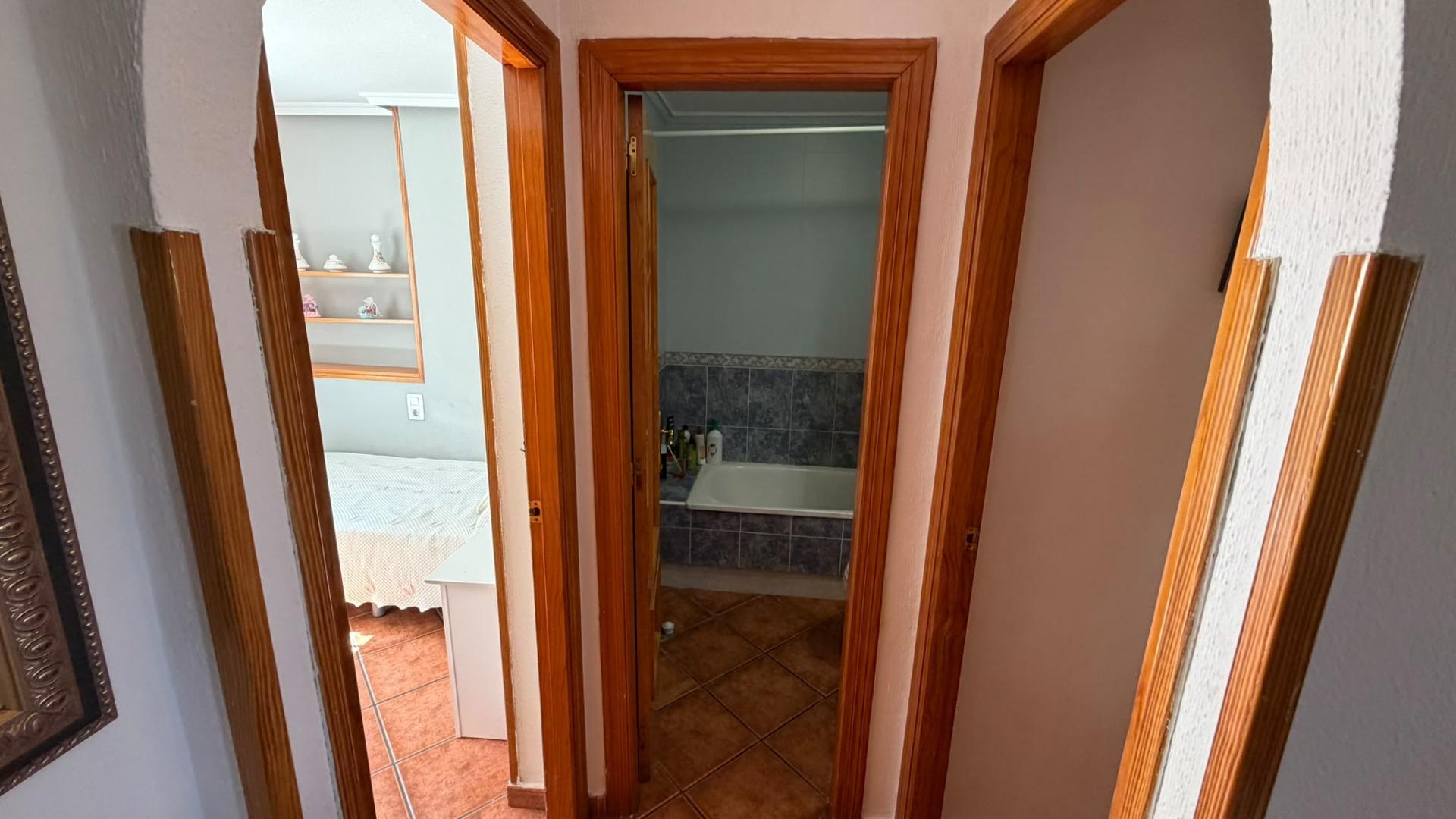 For sale - 2 Bedroom 1 Bathroom Apartment in Torrevieja - Playa Del Cura  - Alicante