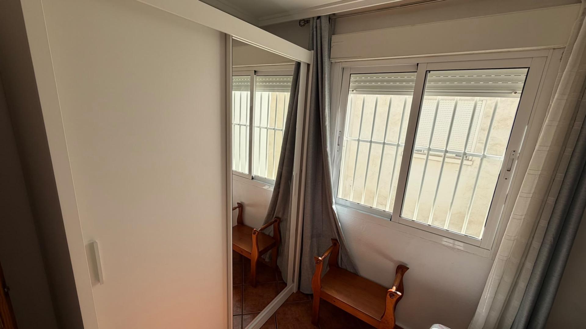 For sale - 2 Bedroom 1 Bathroom Apartment in Torrevieja - Playa Del Cura  - Alicante