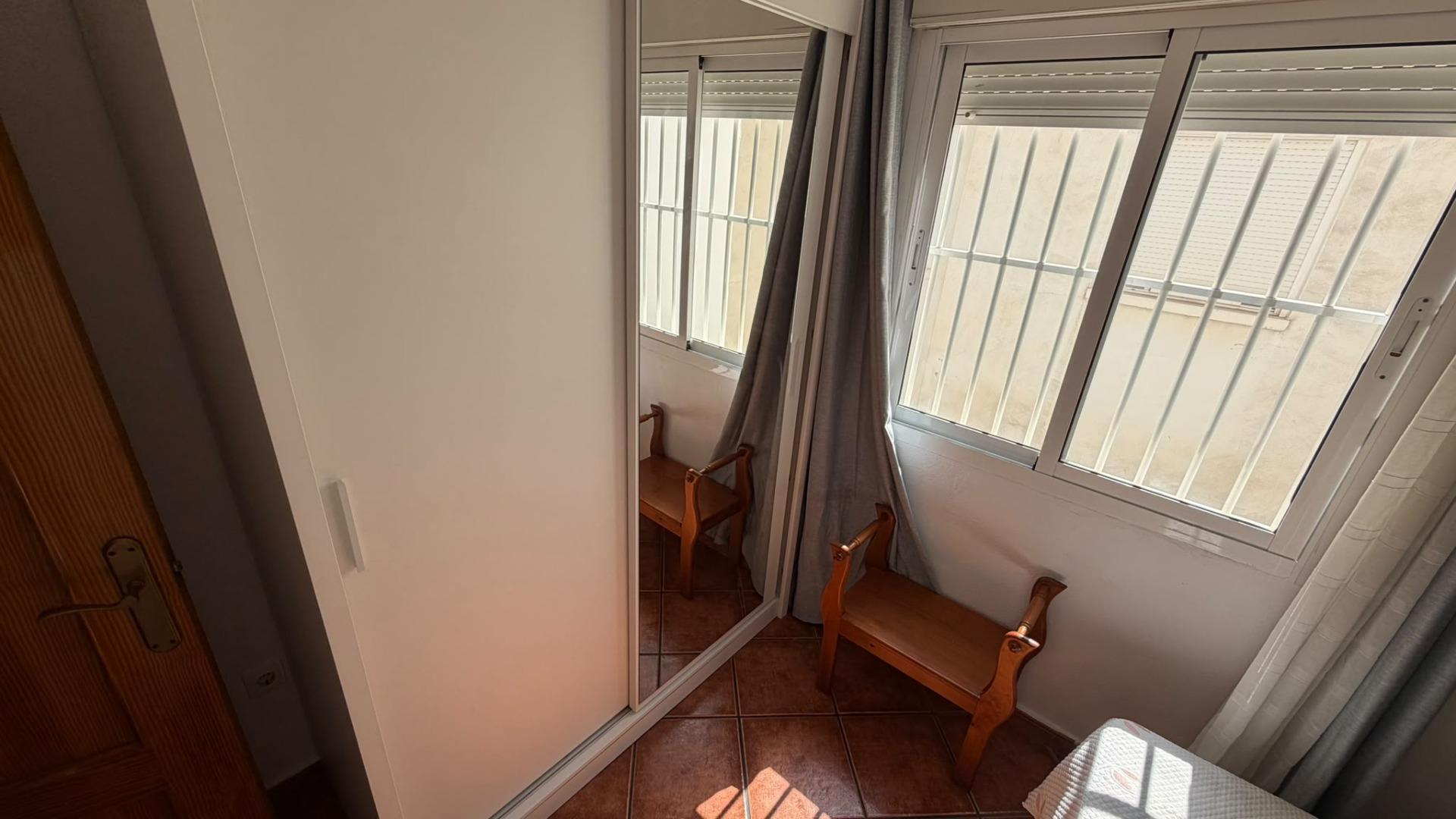 For sale - 2 Bedroom 1 Bathroom Apartment in Torrevieja - Playa Del Cura  - Alicante