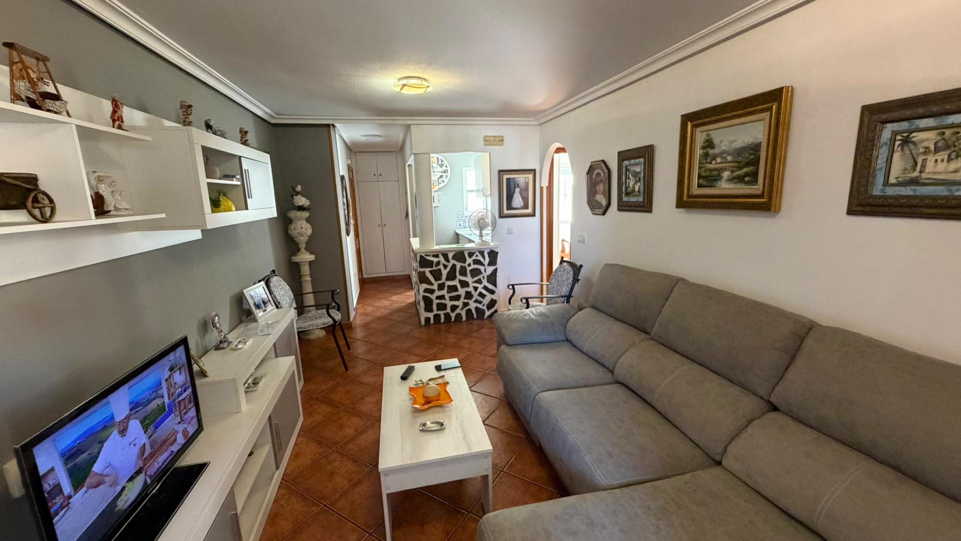 For sale - 2 Bedroom 1 Bathroom Apartment in Torrevieja - Playa Del Cura  - Alicante