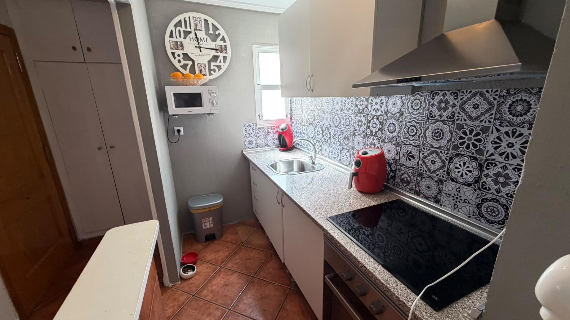 For sale - 2 Bedroom 1 Bathroom Apartment in Torrevieja - Playa Del Cura  - Alicante