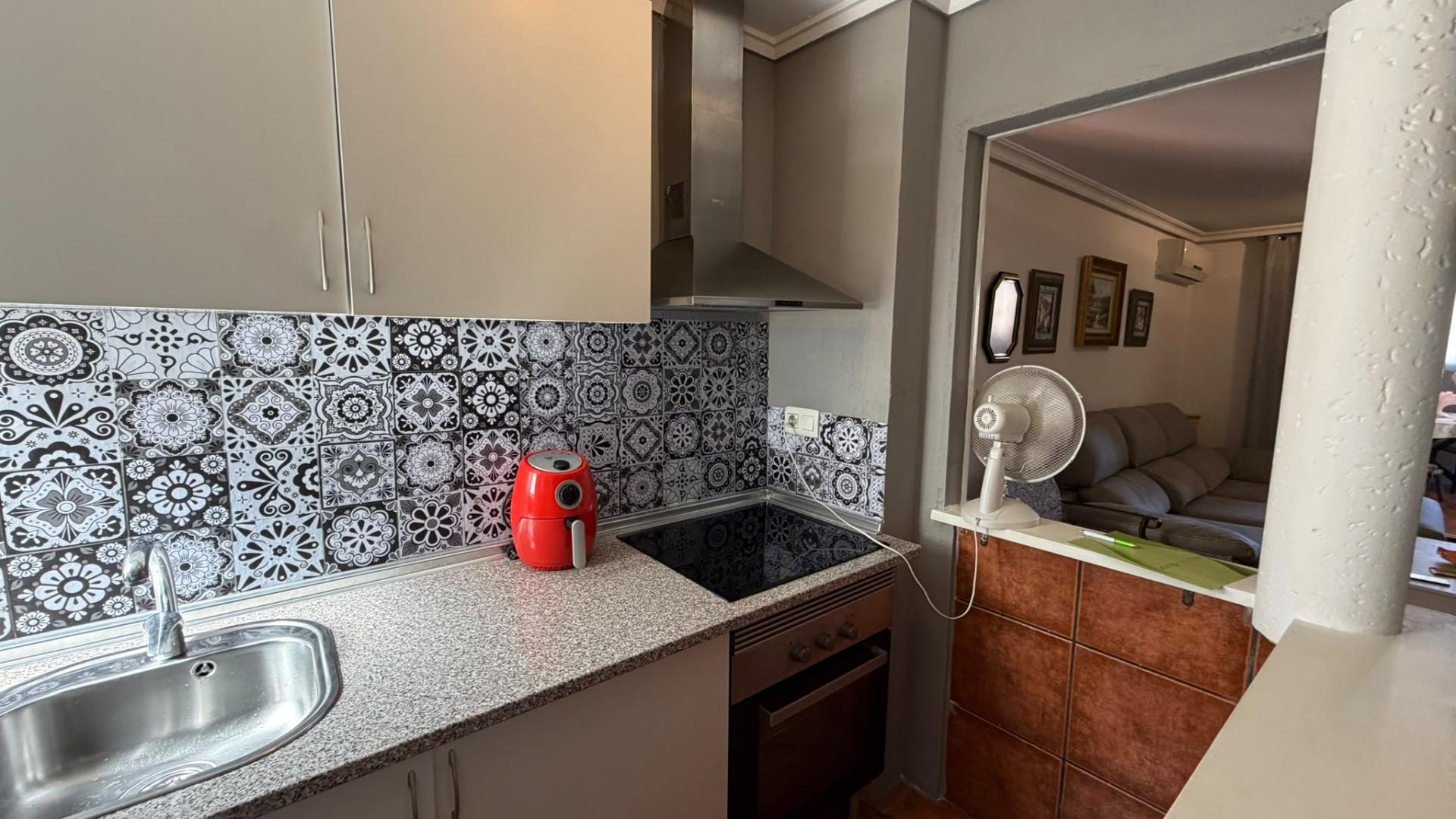 For sale - 2 Bedroom 1 Bathroom Apartment in Torrevieja - Playa Del Cura  - Alicante