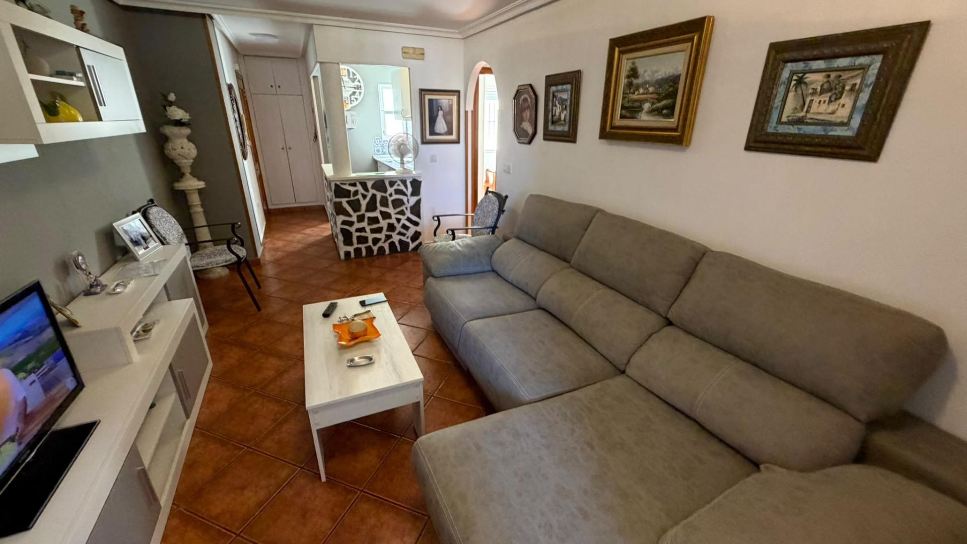 For sale - 2 Bedroom 1 Bathroom Apartment in Torrevieja - Playa Del Cura  - Alicante