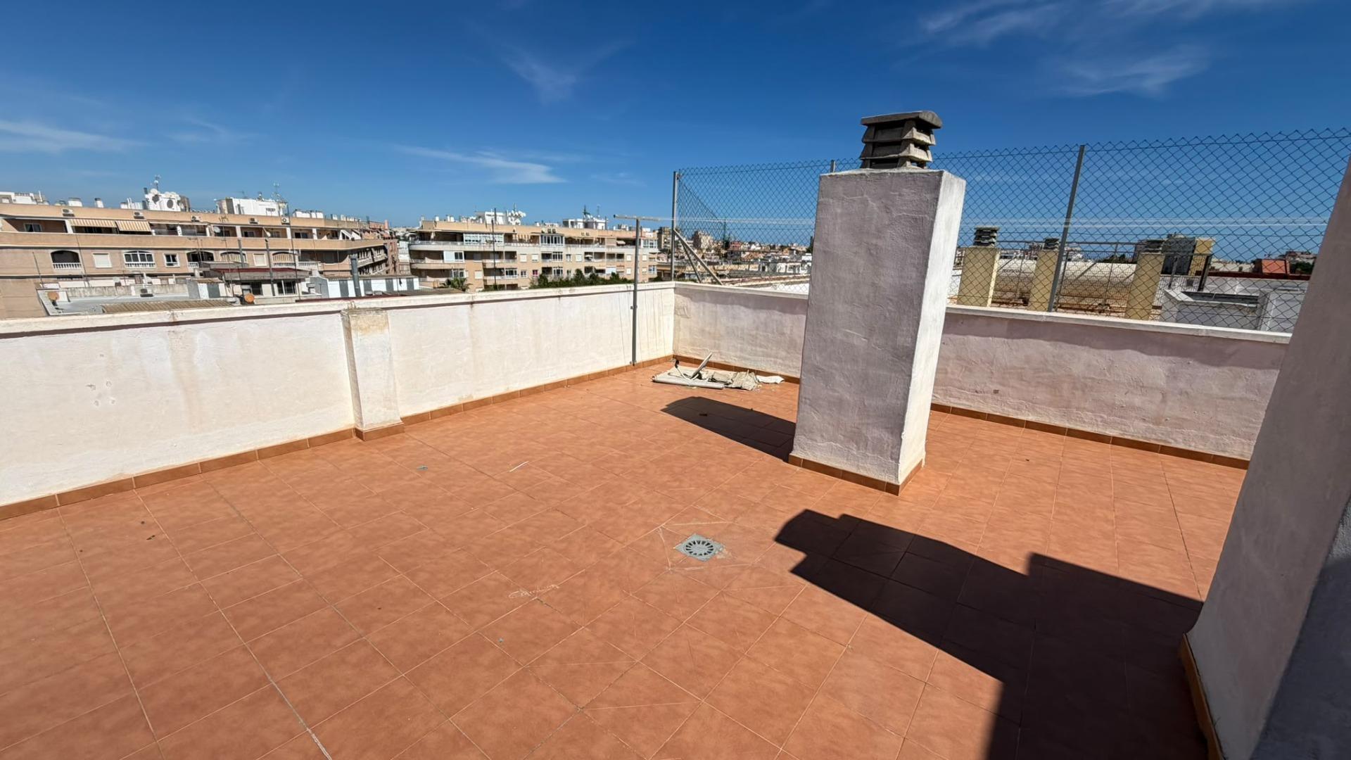 For sale - 2 Bedroom 1 Bathroom Apartment in Torrevieja - Playa Del Cura  - Alicante